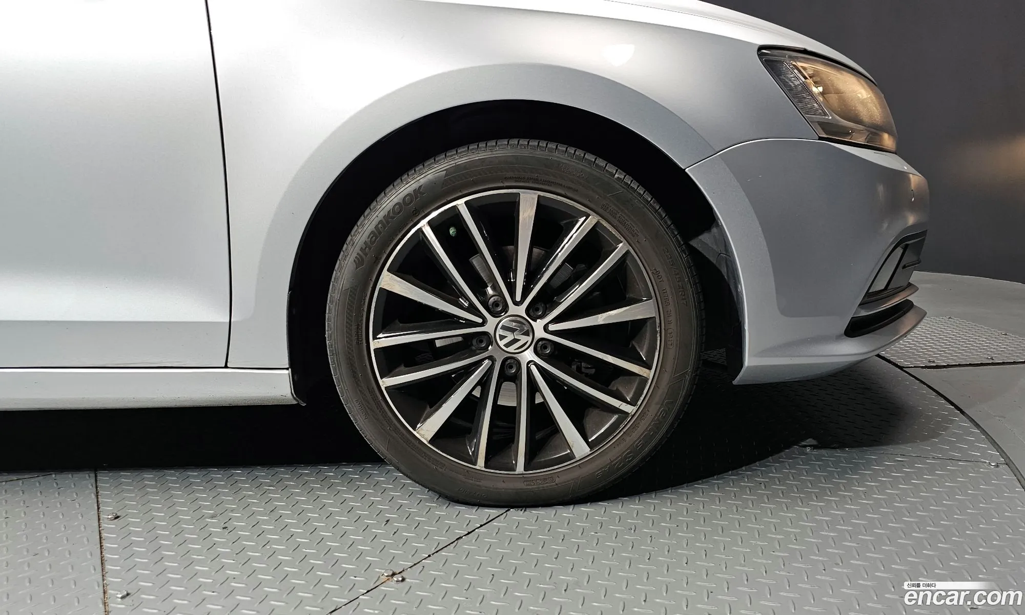Volkswagen Jetta 2015 — 11