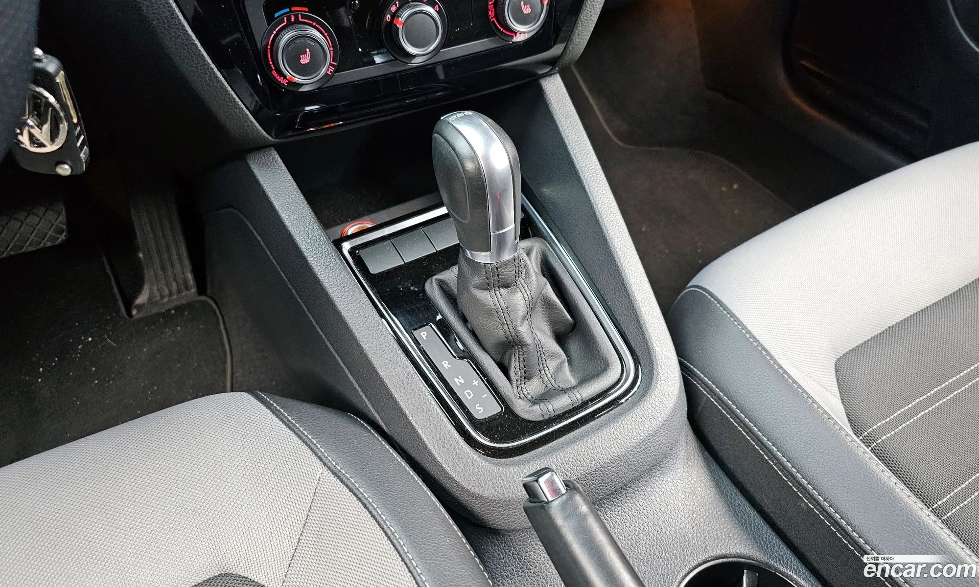 Volkswagen Jetta 2015 — 18