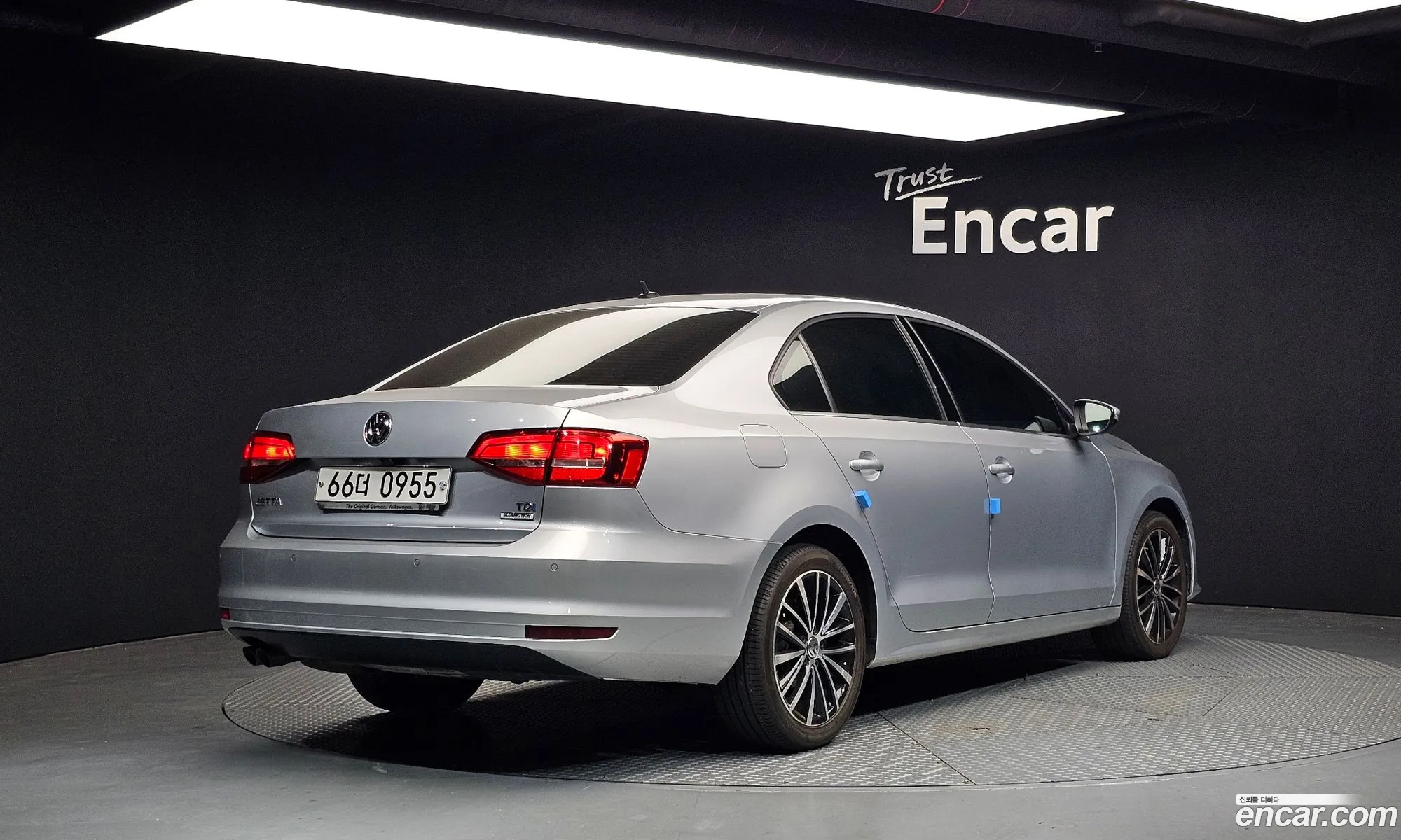 Volkswagen Jetta 2015 — 13