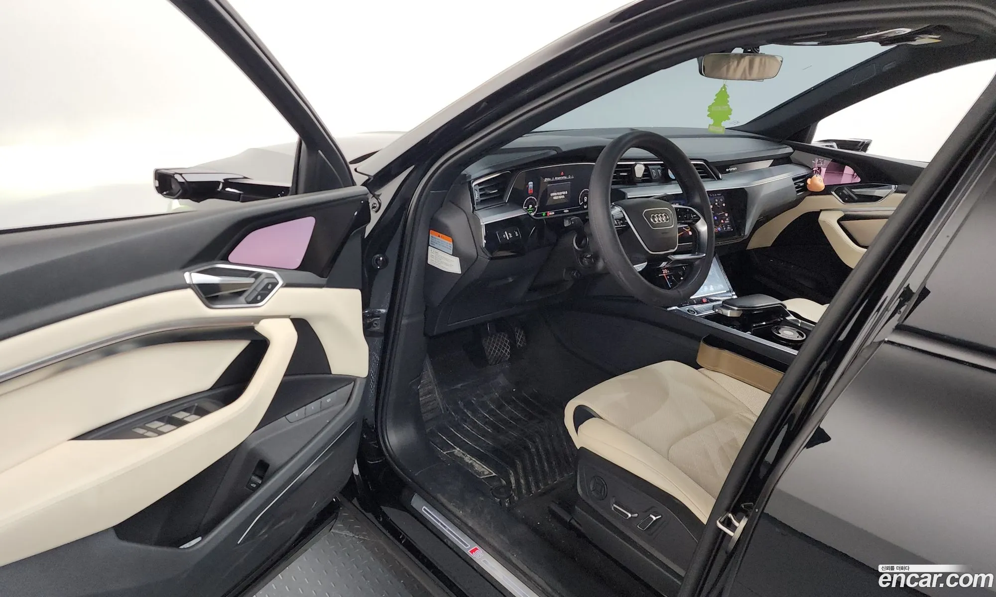 Audi e-tron 2021 11111111111111111 — 16