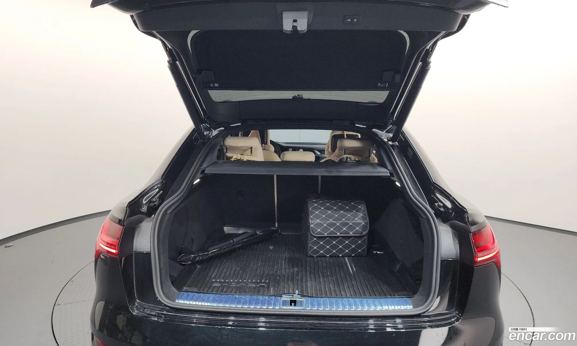 Audi e-tron 2021 11111111111111111 — 12
