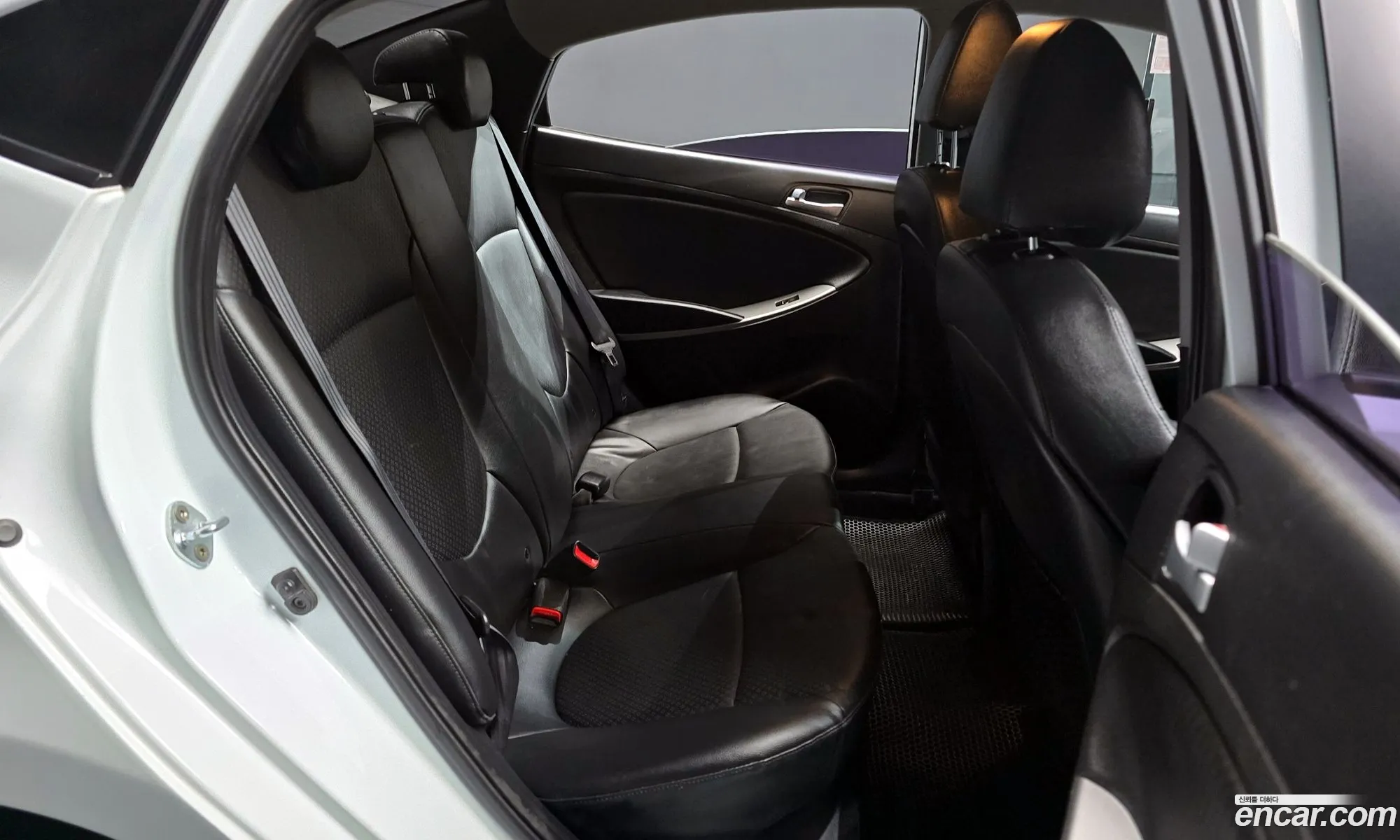 Hyundai Accent 2015 — 5