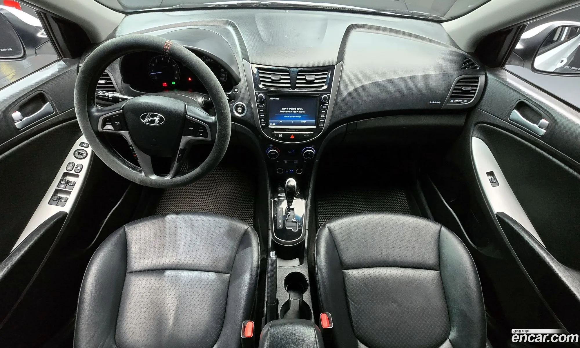 Hyundai Accent 2015 — 3