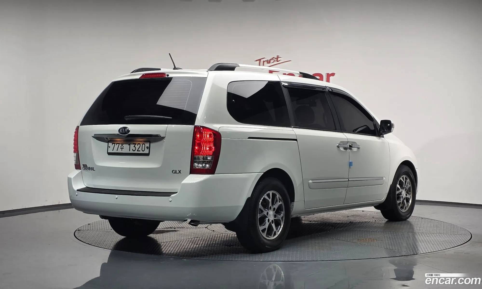 Kia Carnival R 2013 — 8
