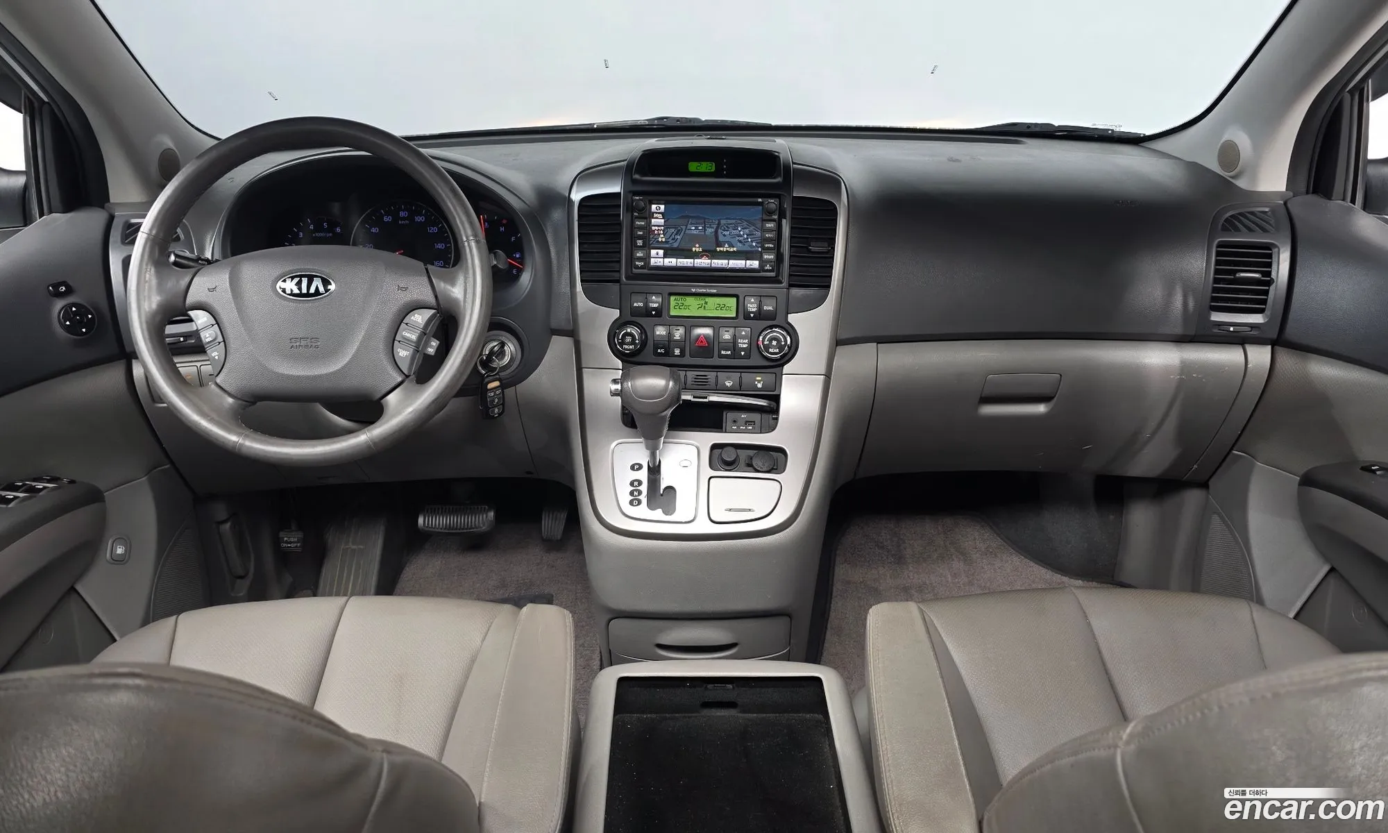 Kia Carnival R 2013 — 2