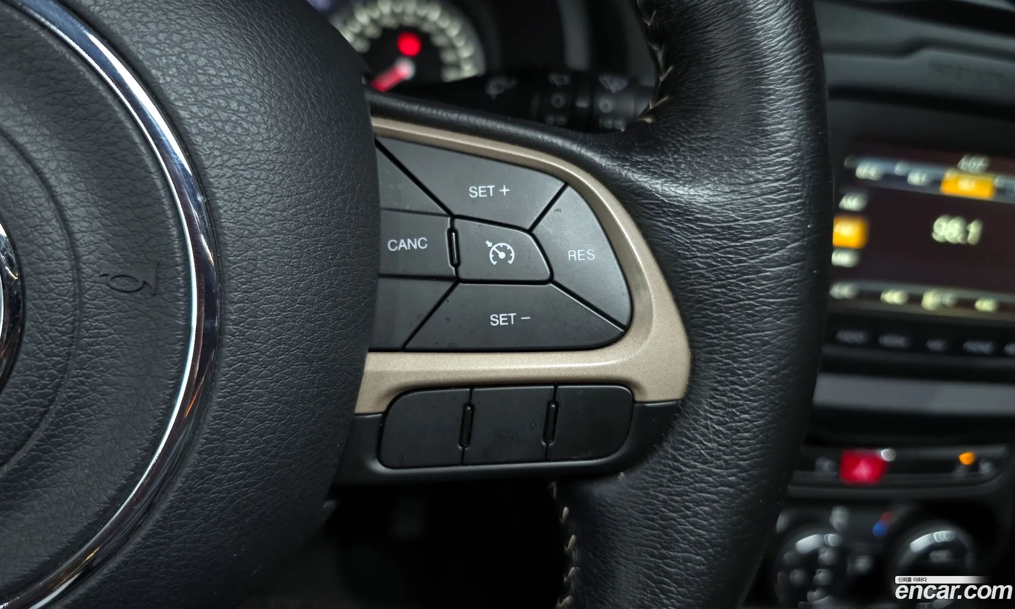 Jeep Renegade 2015 — 2