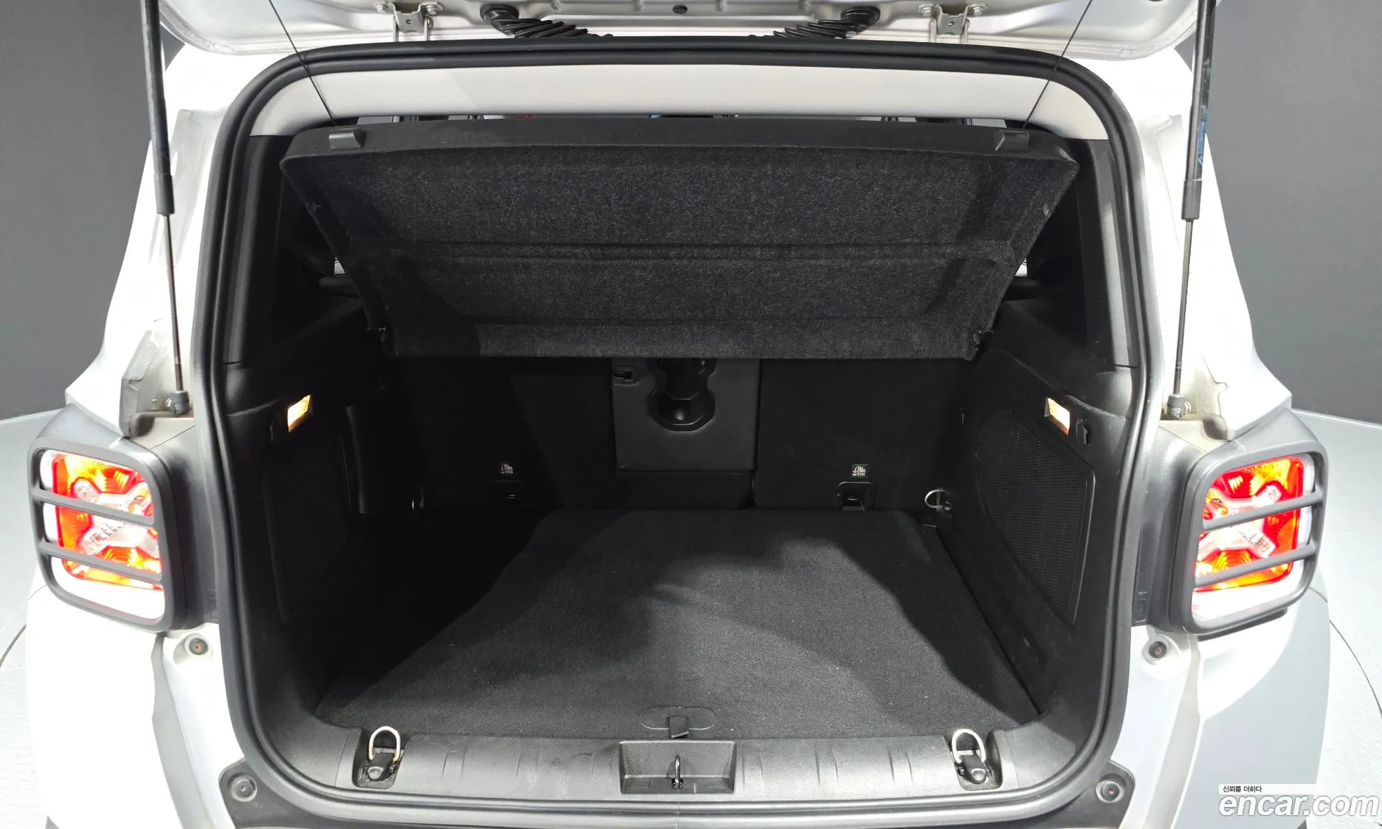 Jeep Renegade 2015 — 19