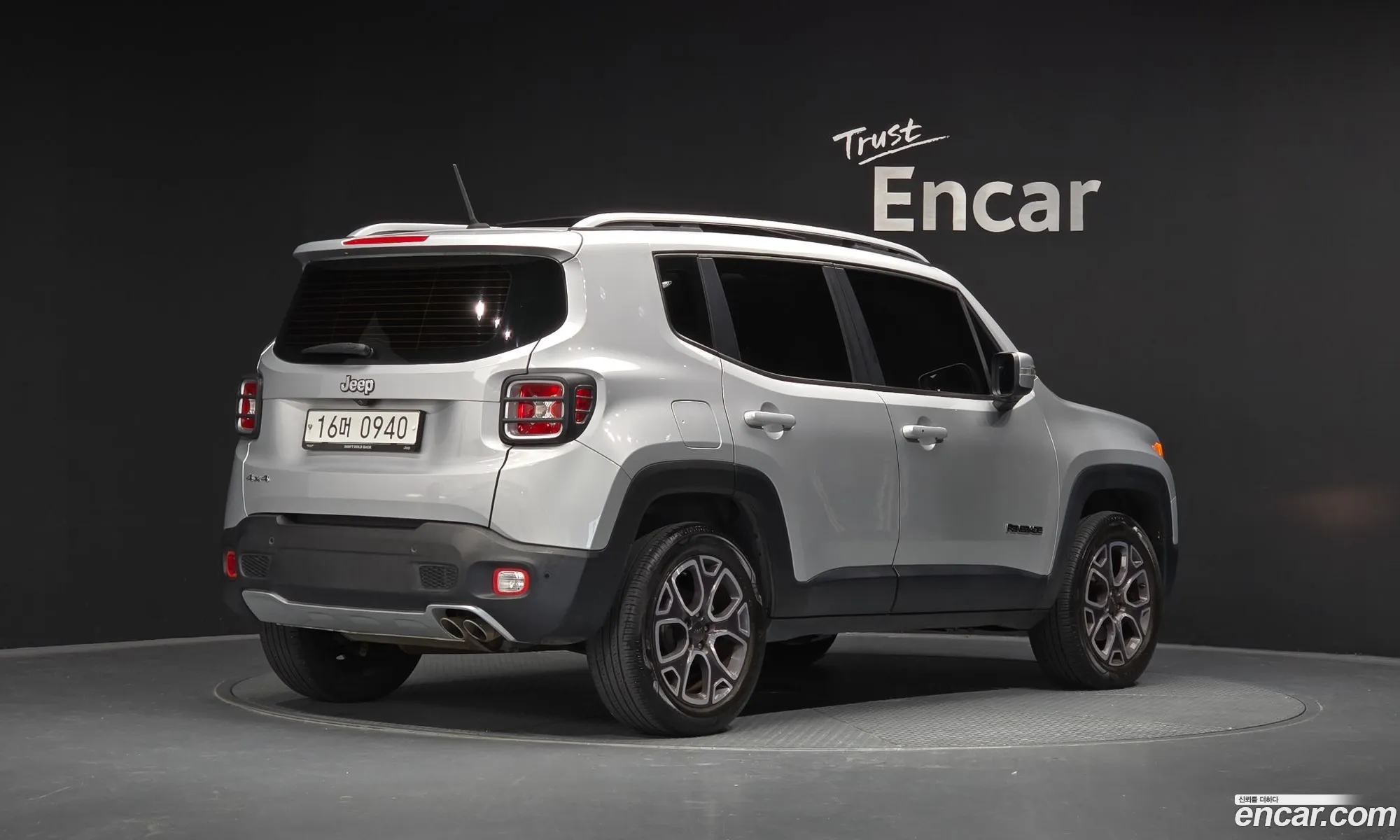 Jeep Renegade 2015 — 10