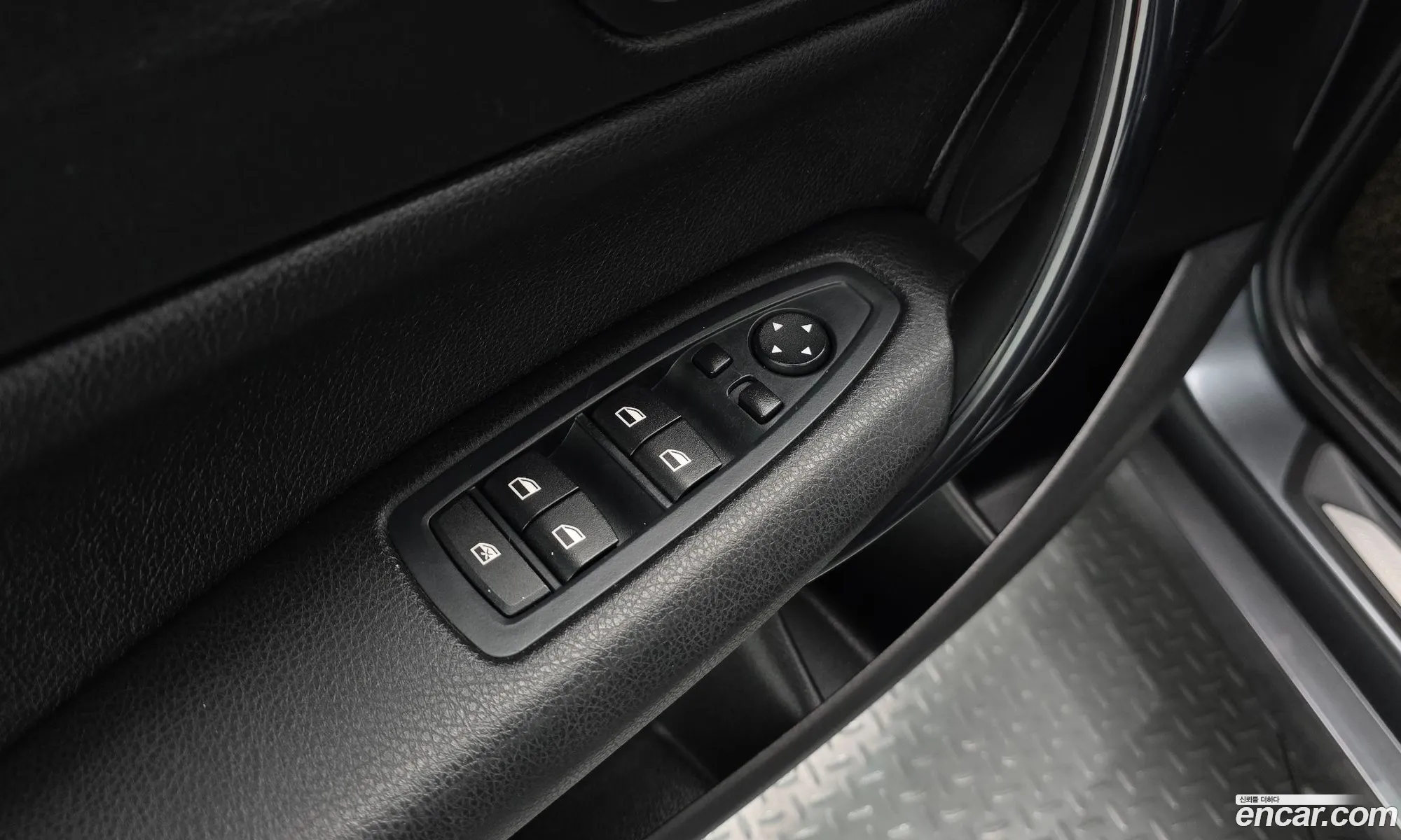 BMW 1 Series 2013 WBA1C1108DJ827628 — 17