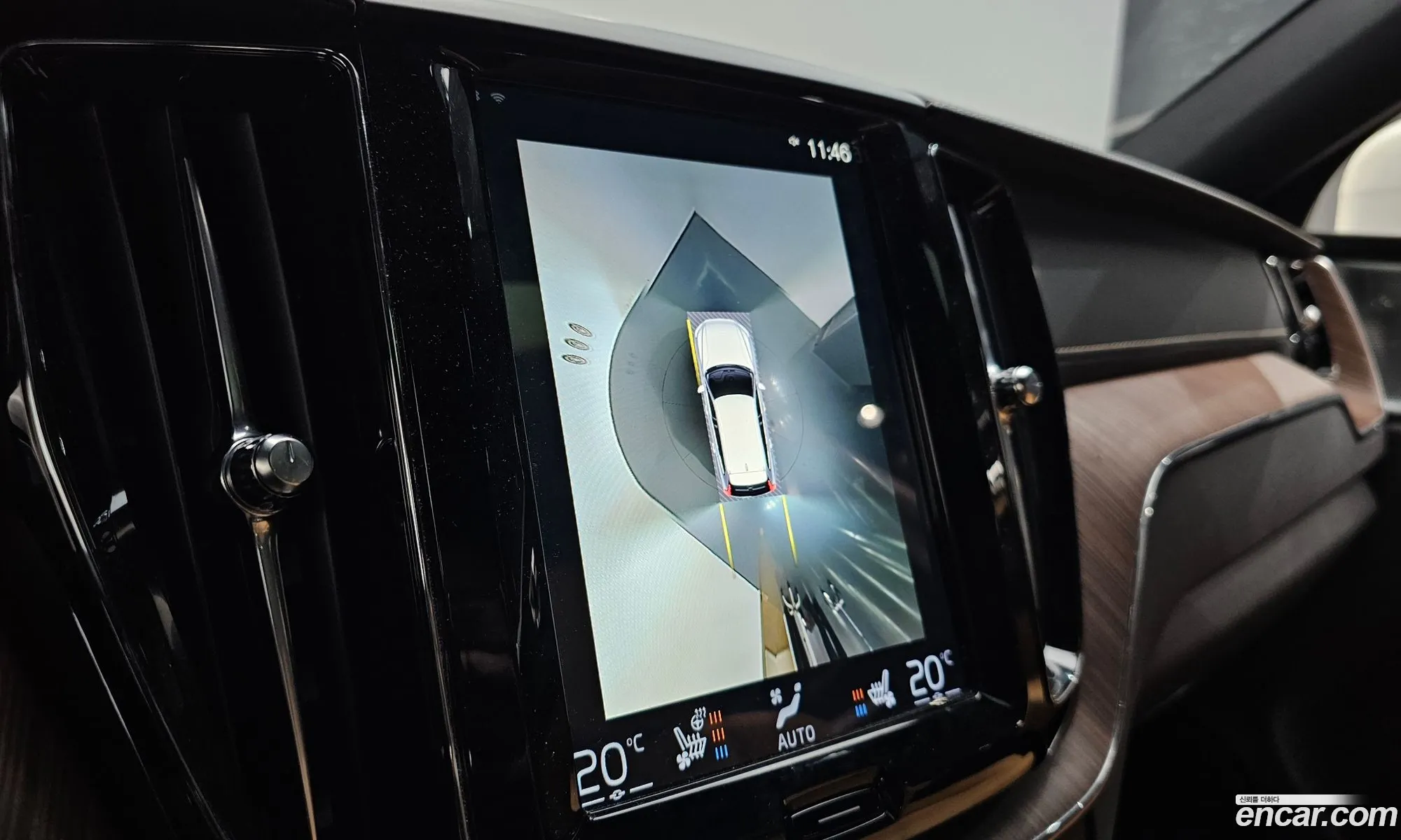 Volvo XC60 2021 — 2