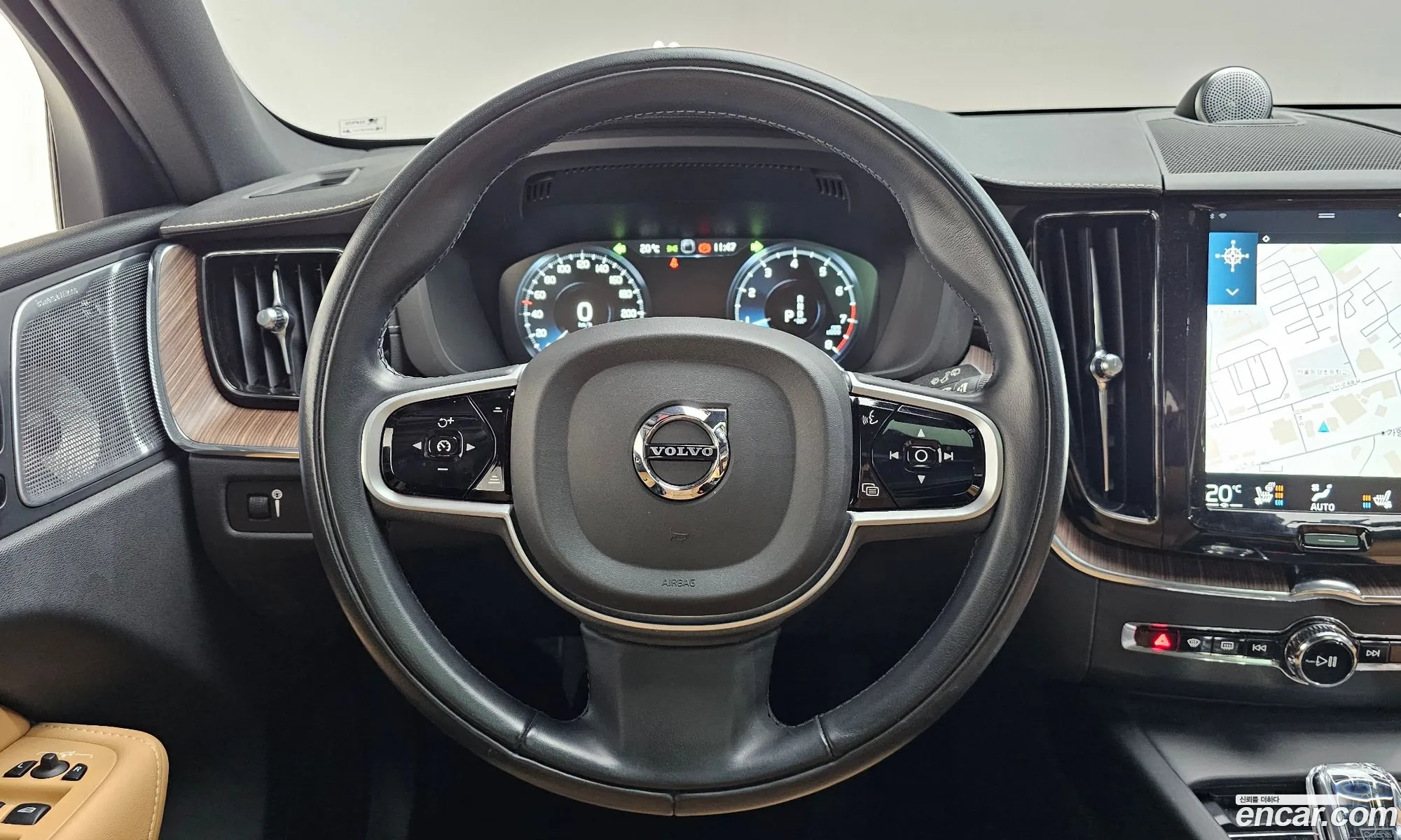 Volvo XC60 2021 — 12