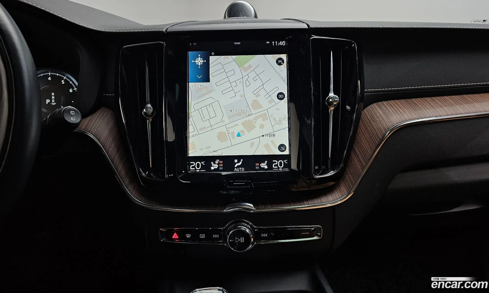 Volvo XC60 2021 — 3