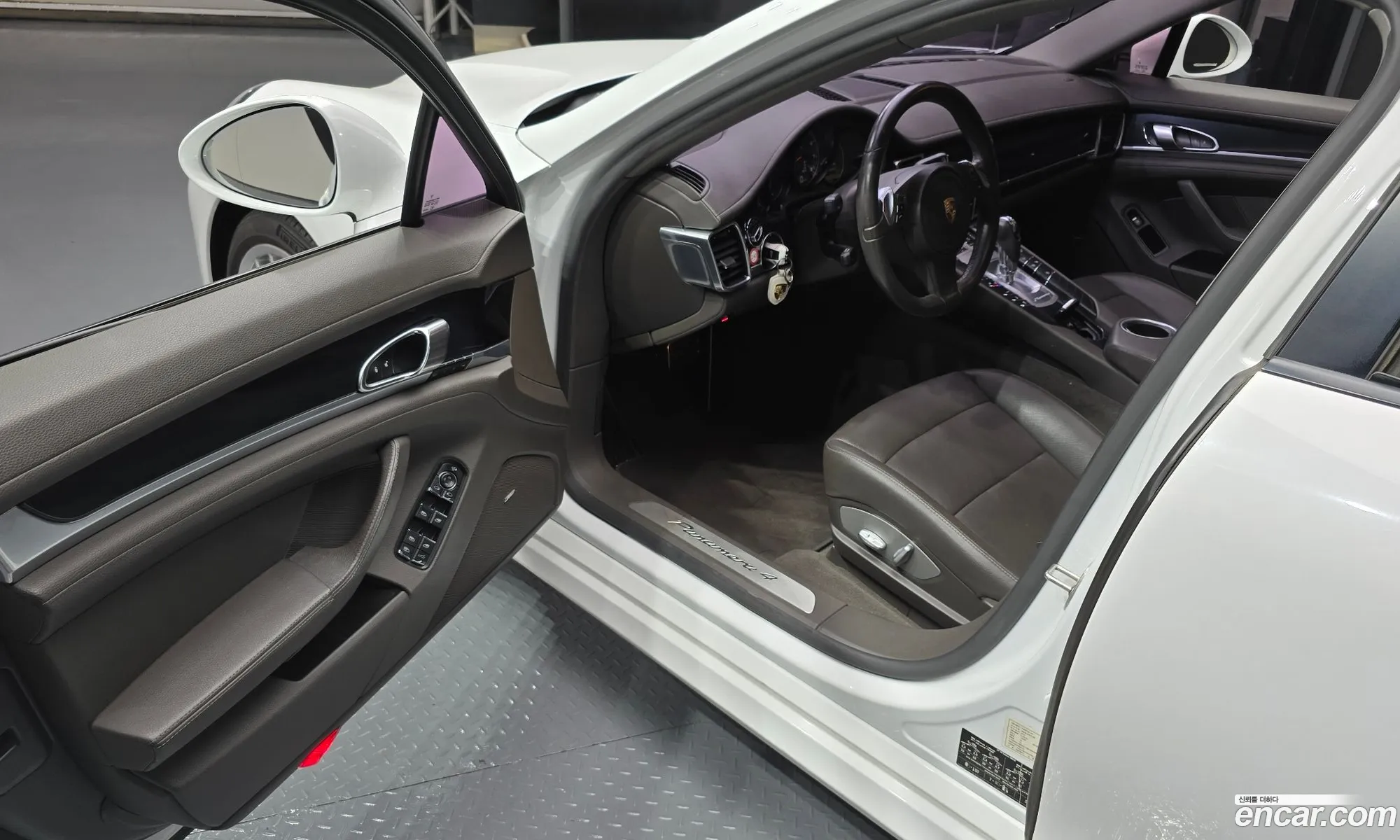 Porsche Panamera 2015 — 19