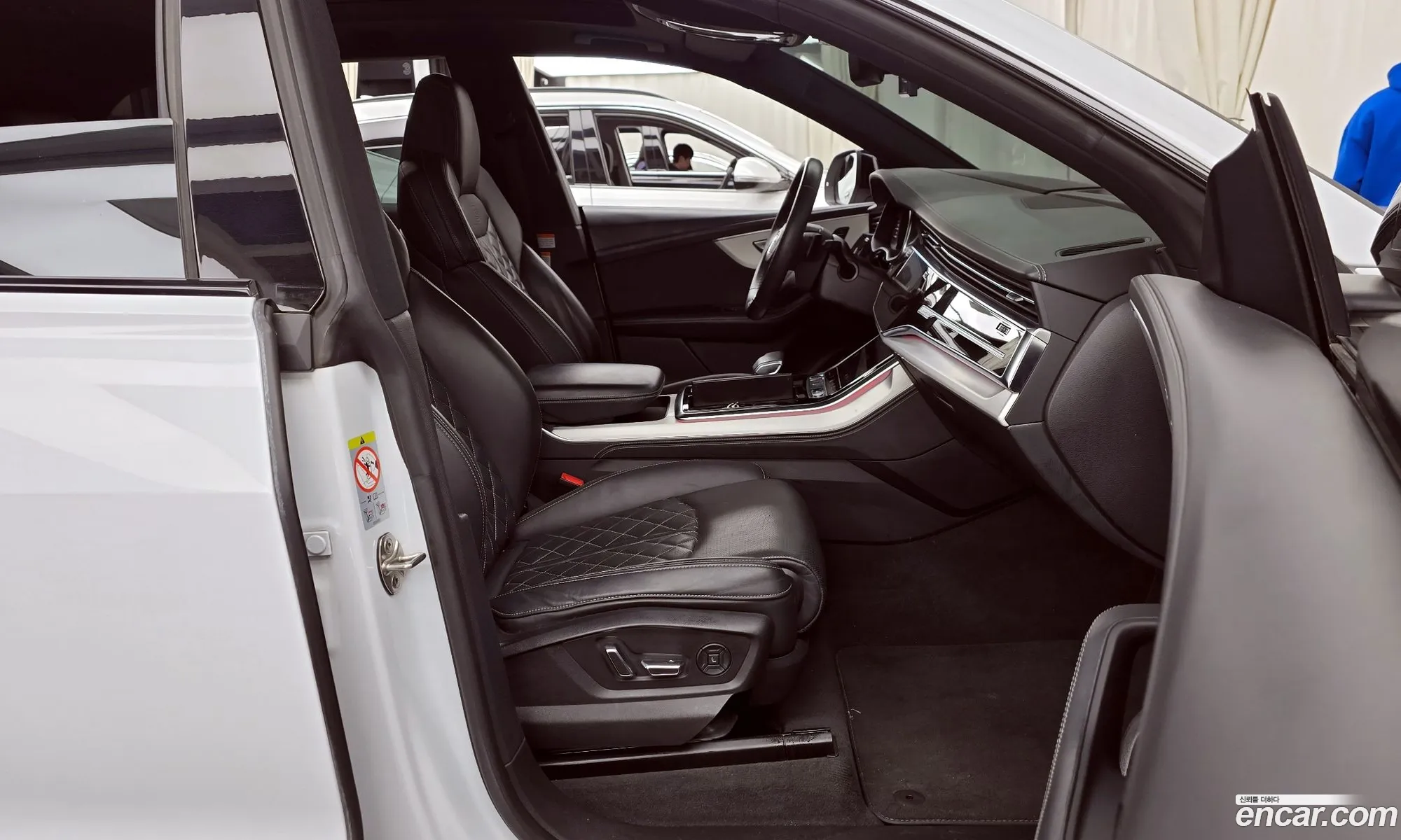Audi Q8 2021 — 20