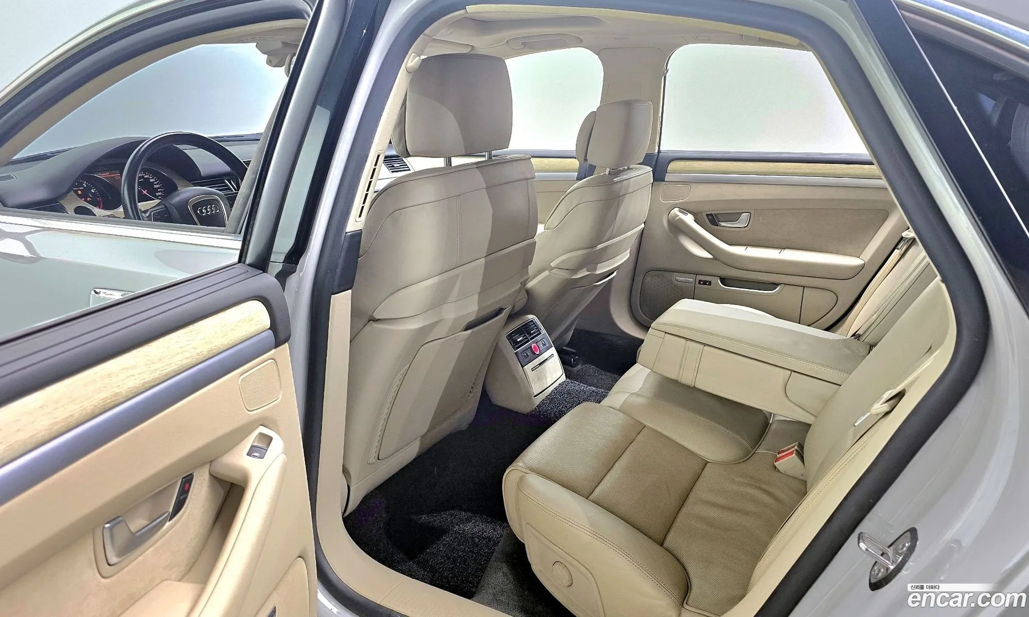 Audi A8 2009 WAUZZZ4E5AN001086 — 16