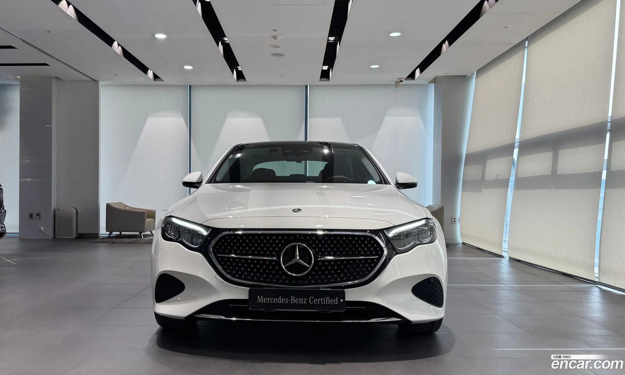 Mercedes-Benz E-Class W214 2025 — 10