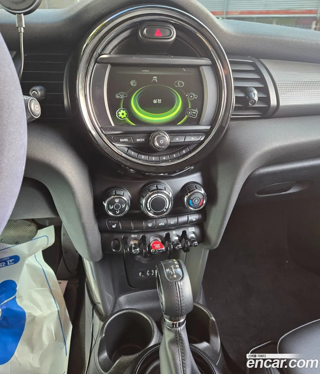 Mini Cooper 2017 — 5