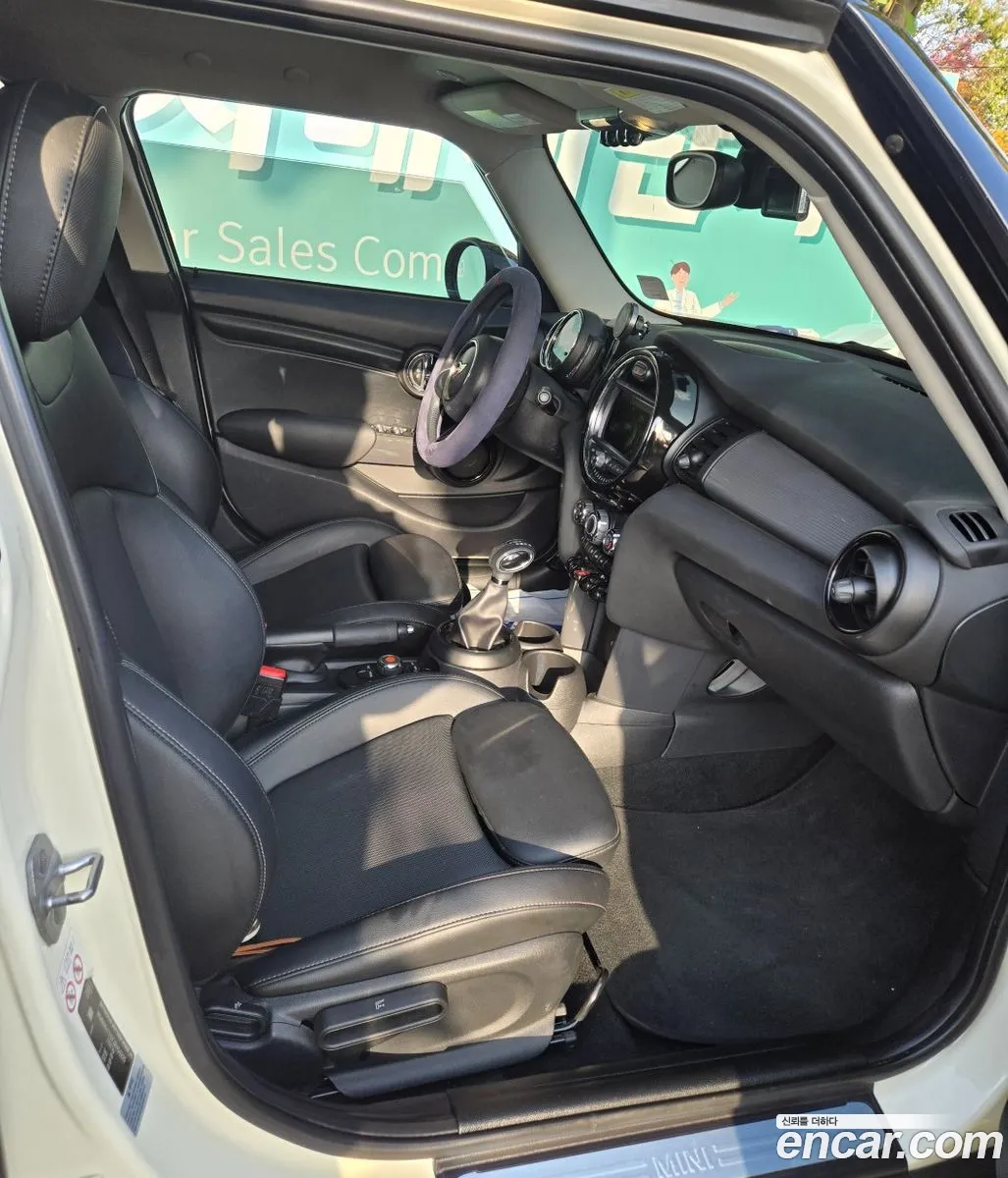 Mini Cooper 2017 — 16