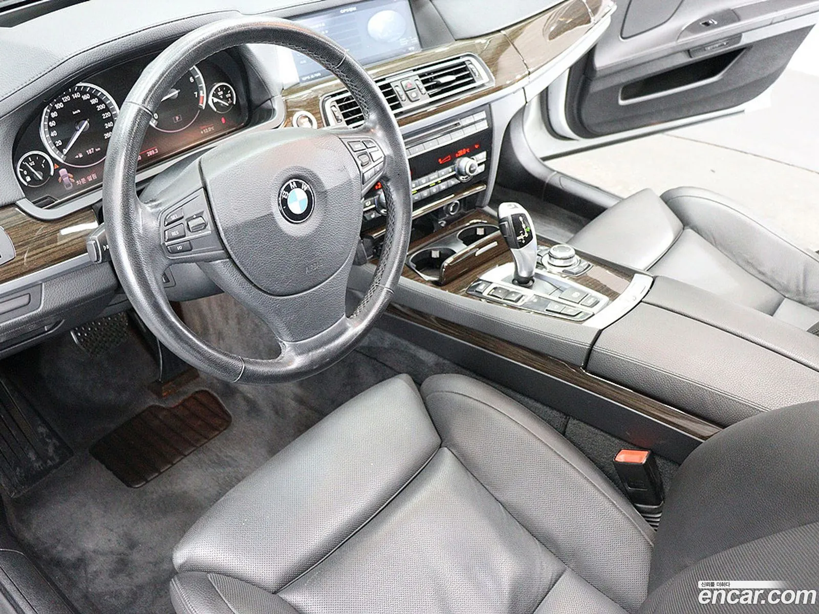 BMW 7 Series 2009 — 10
