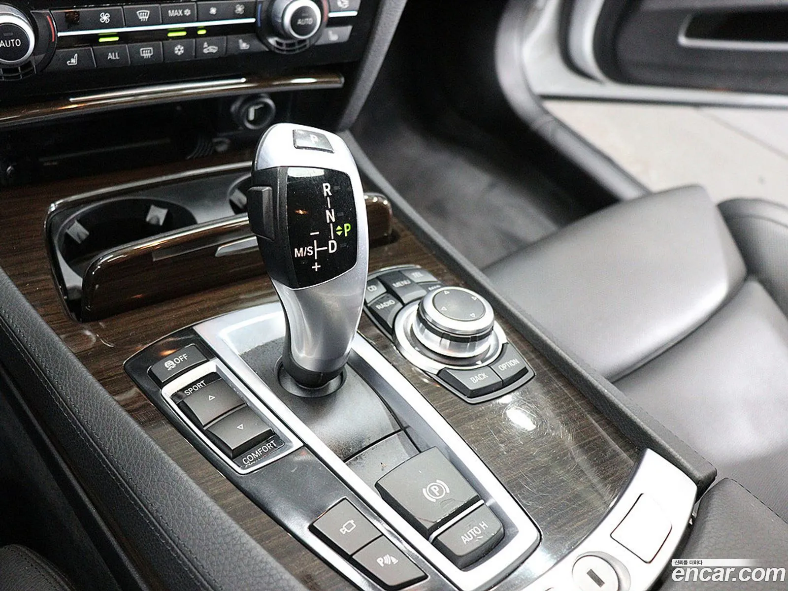 BMW 7 Series 2009 — 14