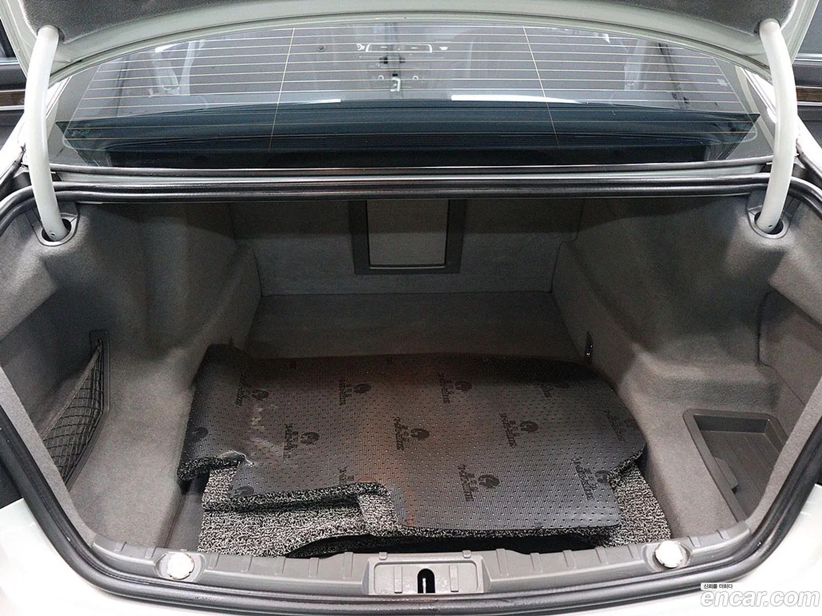 BMW 7 Series 2009 — 13