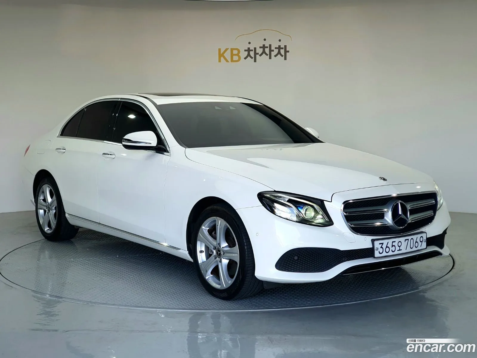 Mercedes-Benz E-Class W213 2018 — 9