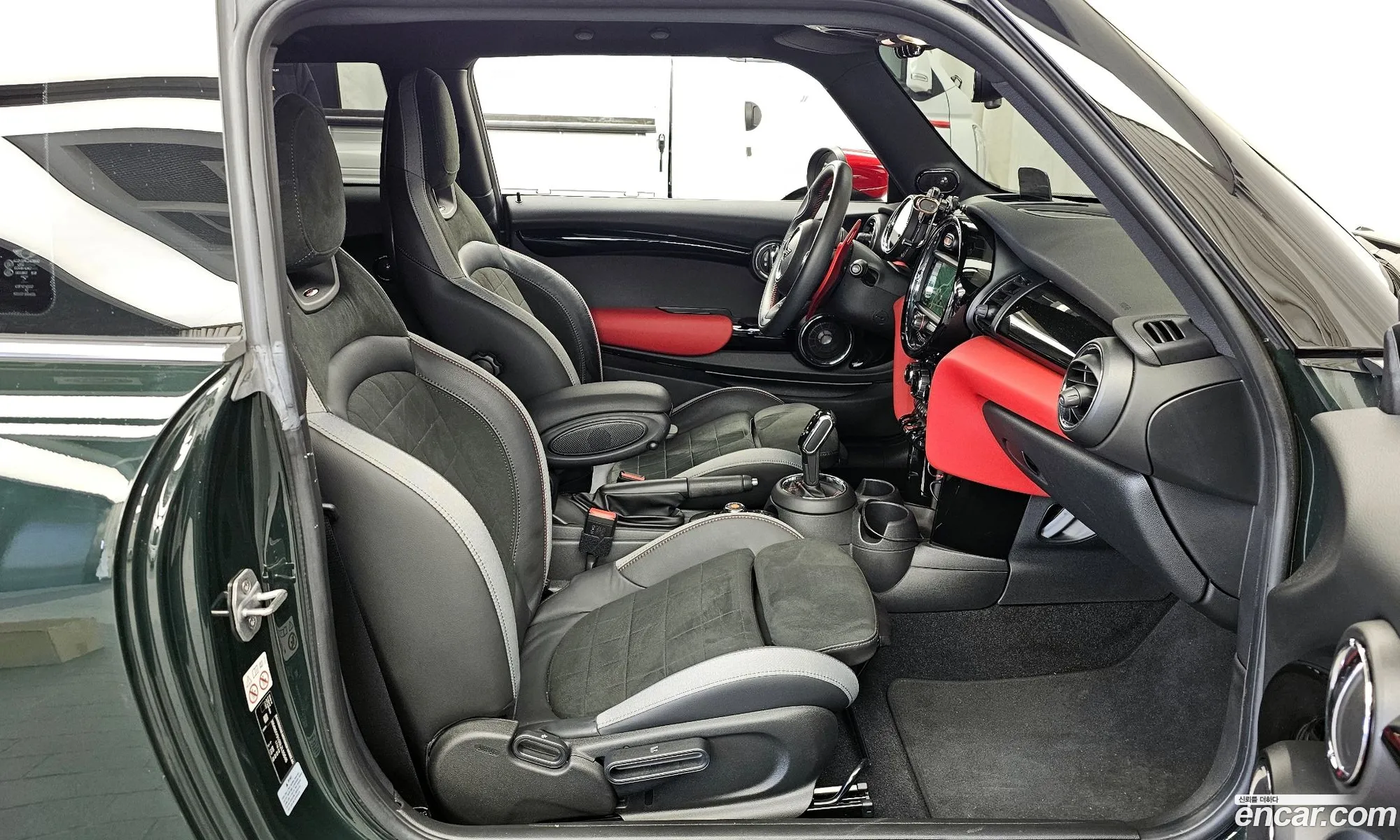 Mini Cooper S 2020 WMWXY9100L2L90646 — 13
