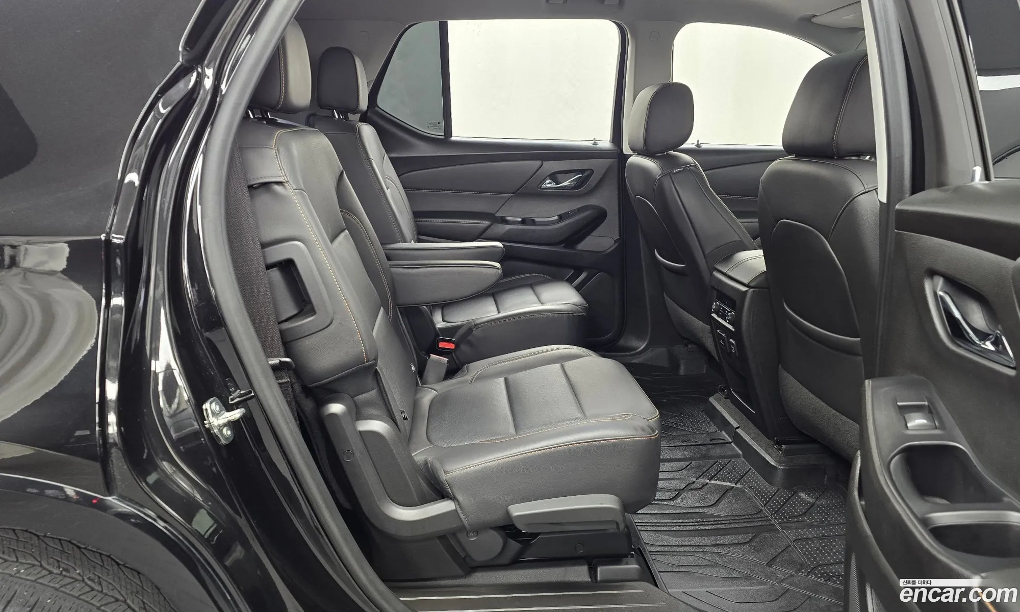 Chevrolet (GM Daewoo) Traverse 2021 — 4