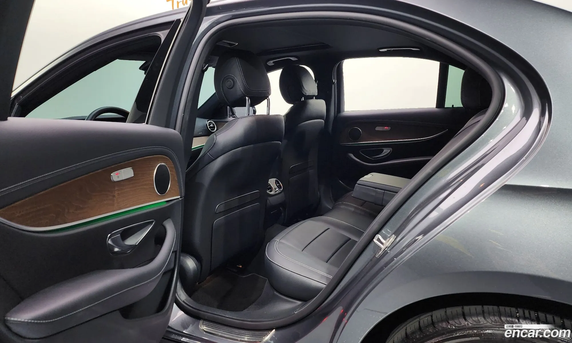 Mercedes-Benz E-Class W213 2022 — 13