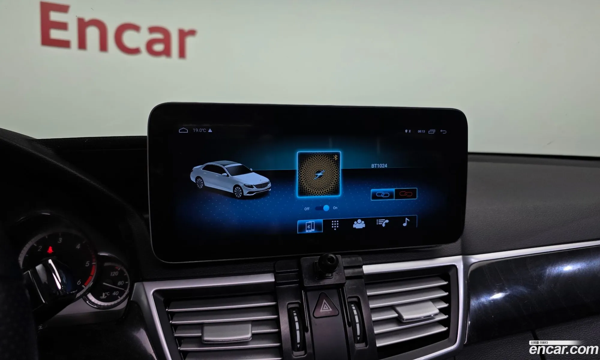 Mercedes-Benz E-Class W212 2013 WDDHF0CB2DA708772 — 11