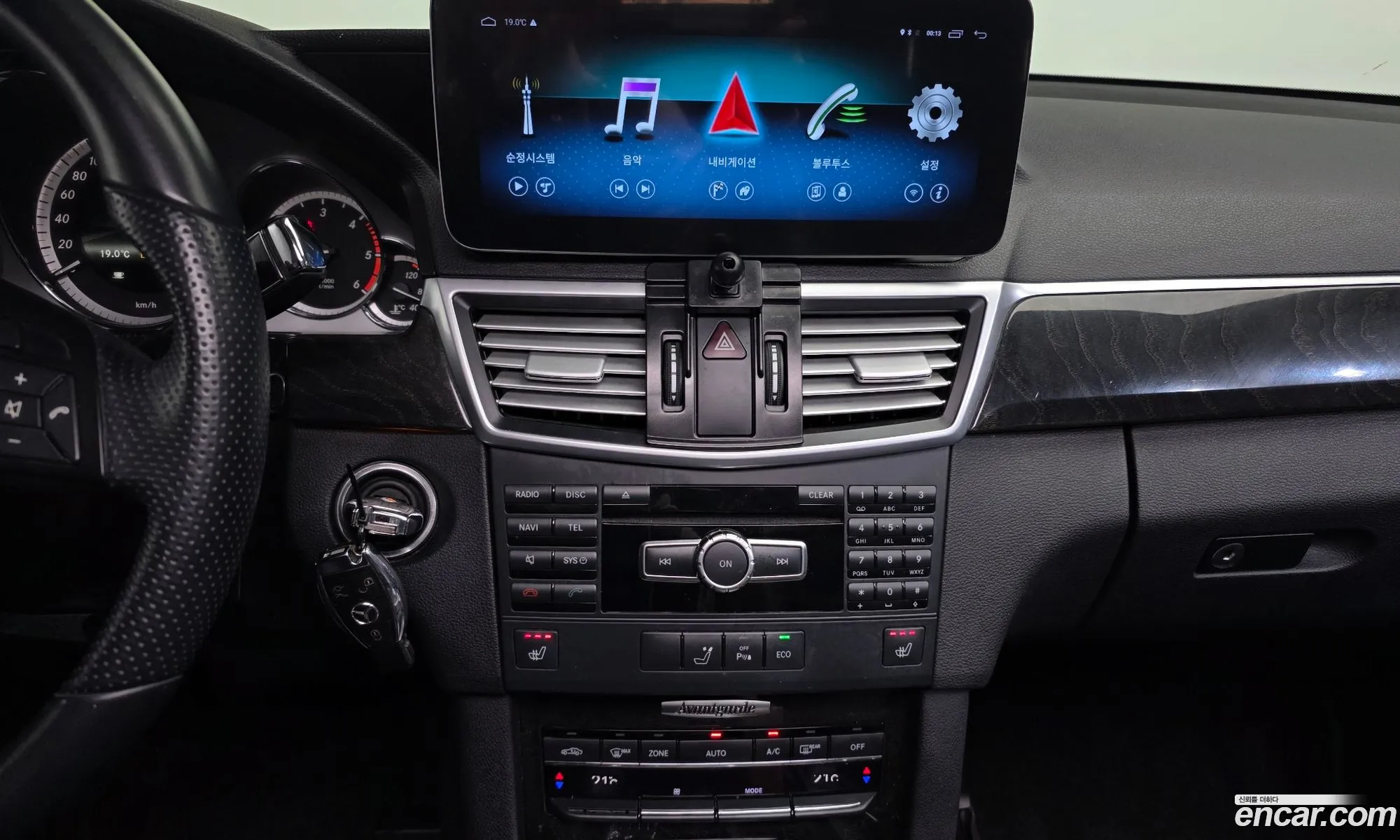 Mercedes-Benz E-Class W212 2013 WDDHF0CB2DA708772 — 9
