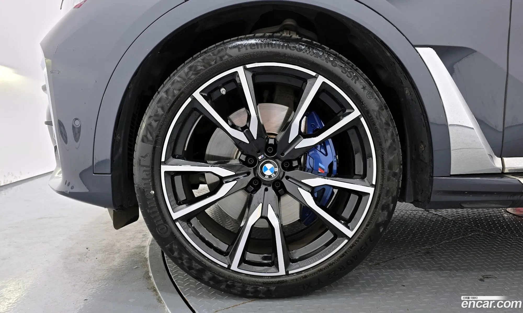 BMW X7 2021 — 13