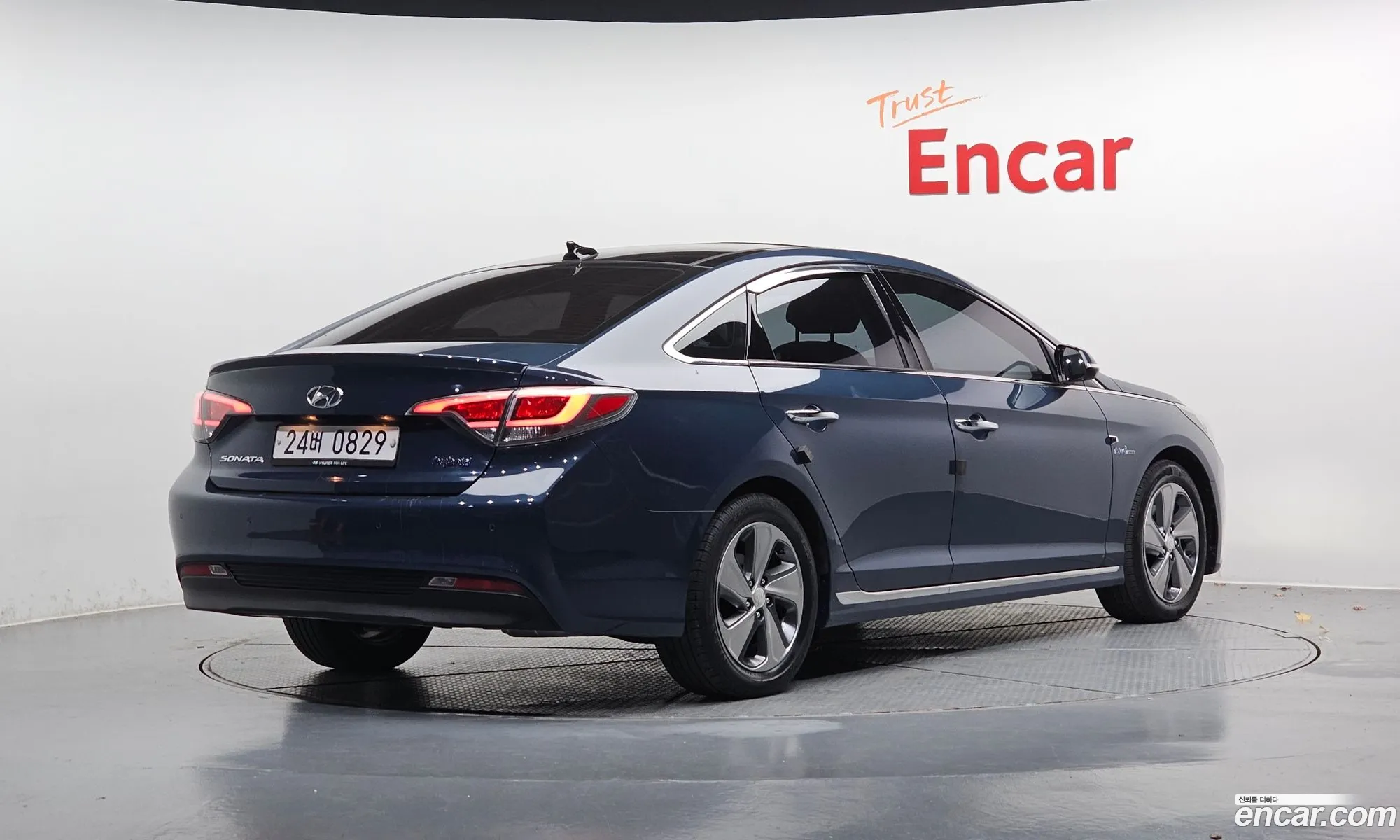 Hyundai LF Sonata Hybrid 2016 — 2