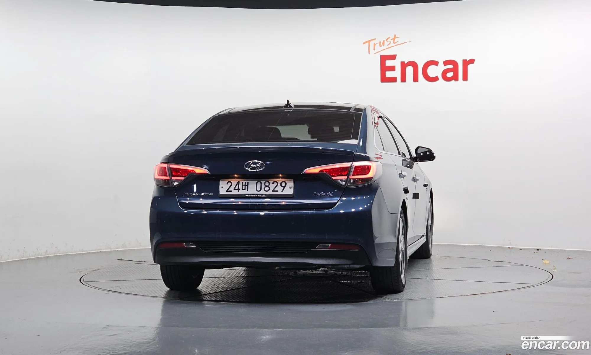 Hyundai LF Sonata Hybrid 2016 — 15