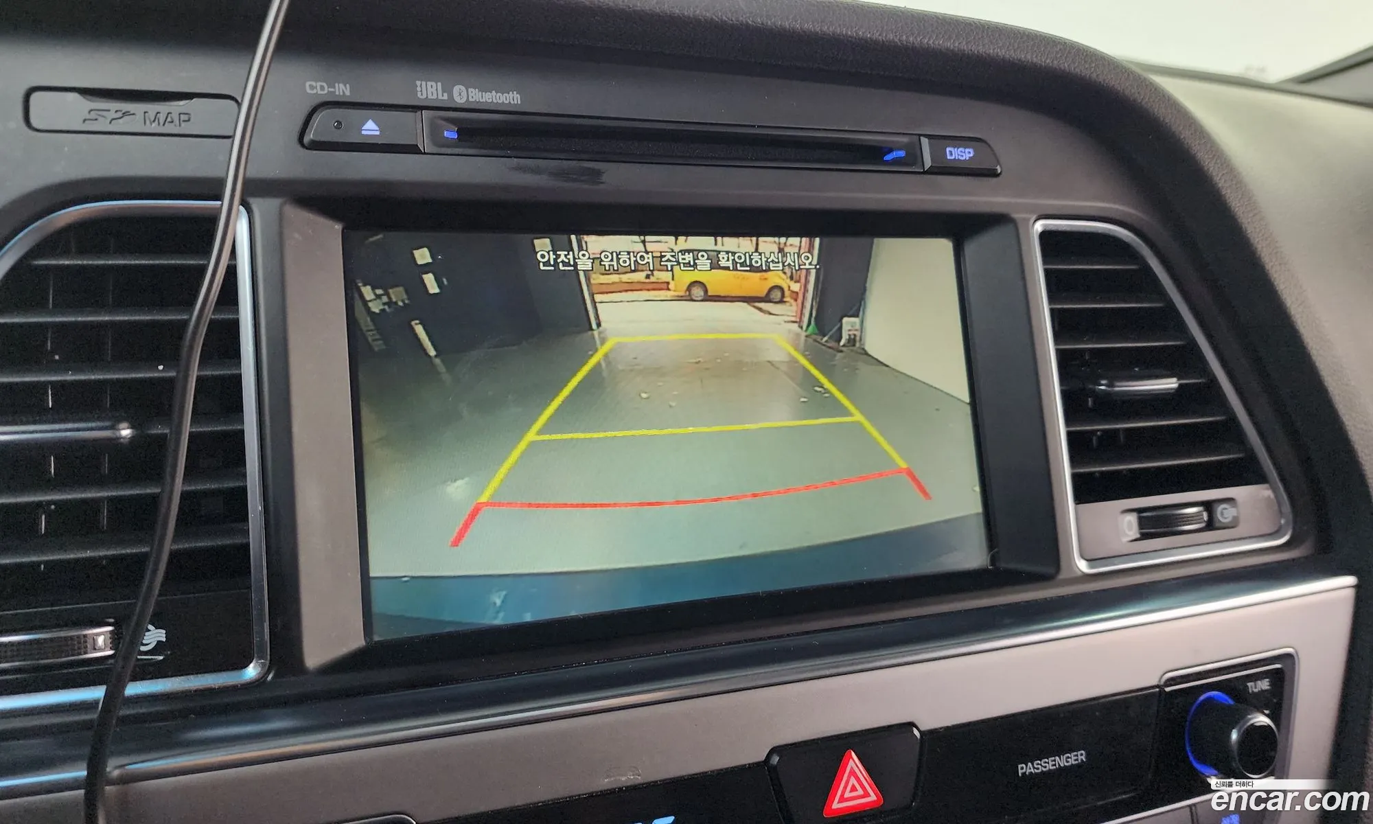 Hyundai LF Sonata Hybrid 2016 — 10