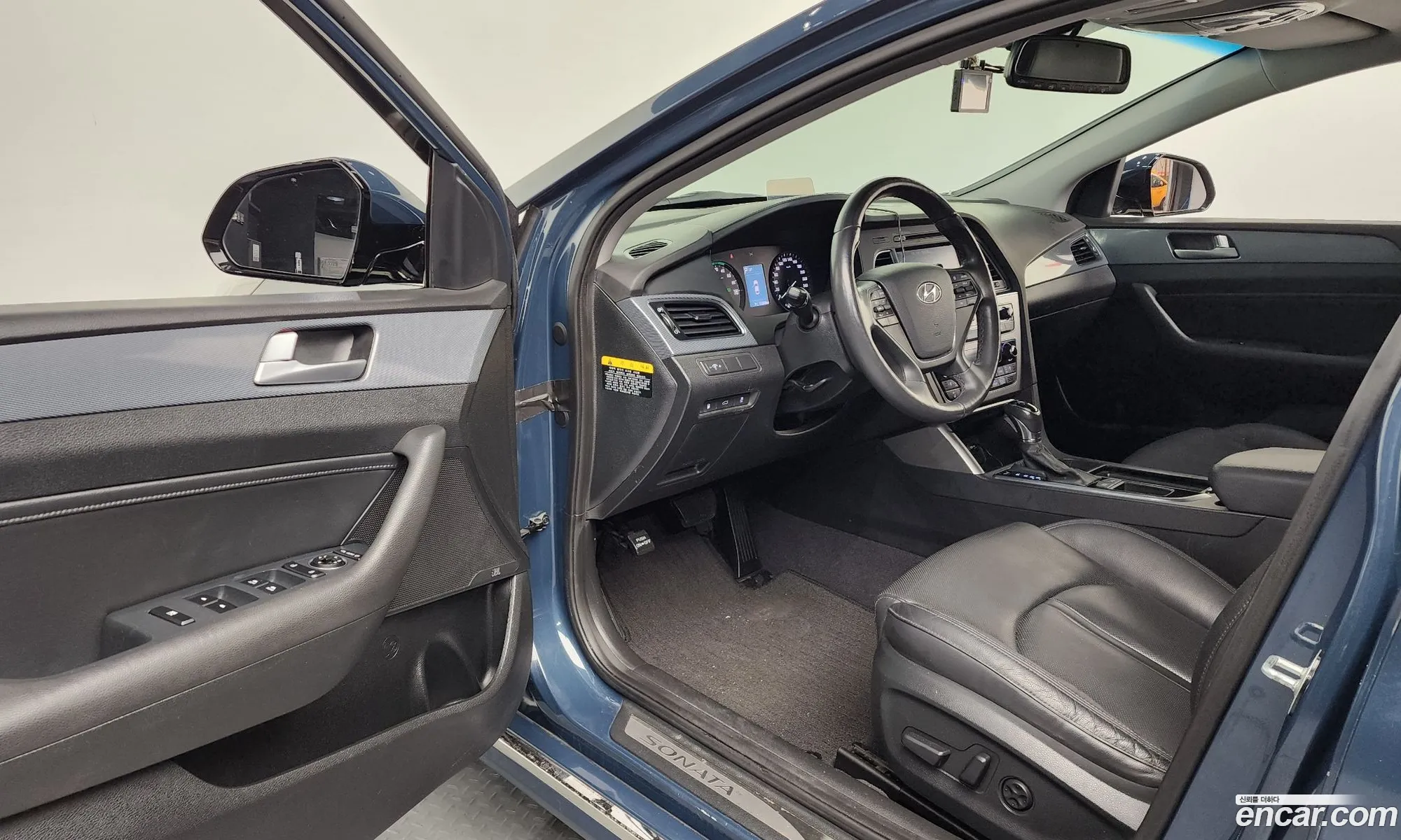 Hyundai LF Sonata Hybrid 2016 — 14