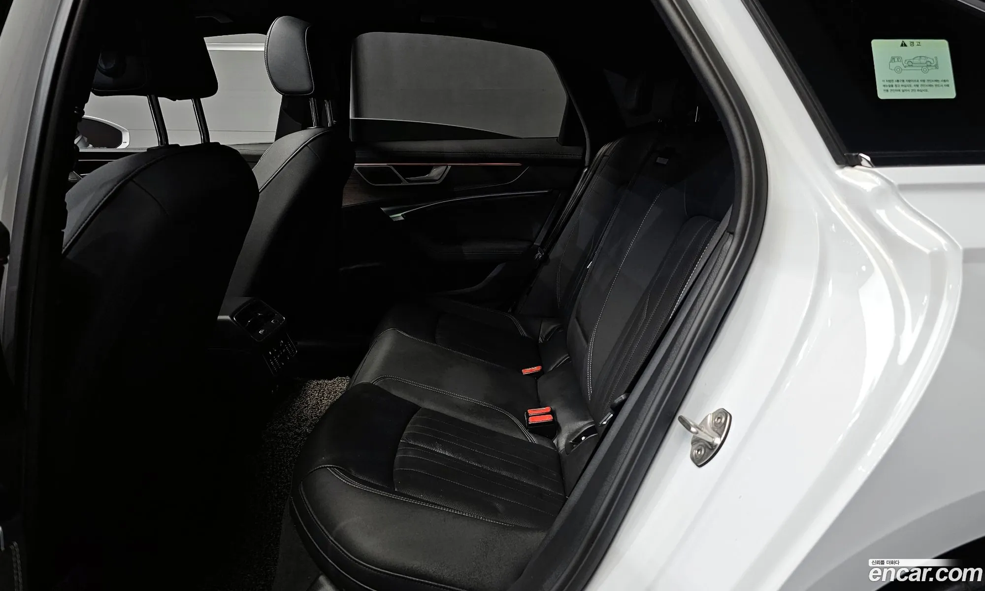 Audi A6 2022 WAUZZZF23NN041093 — 17