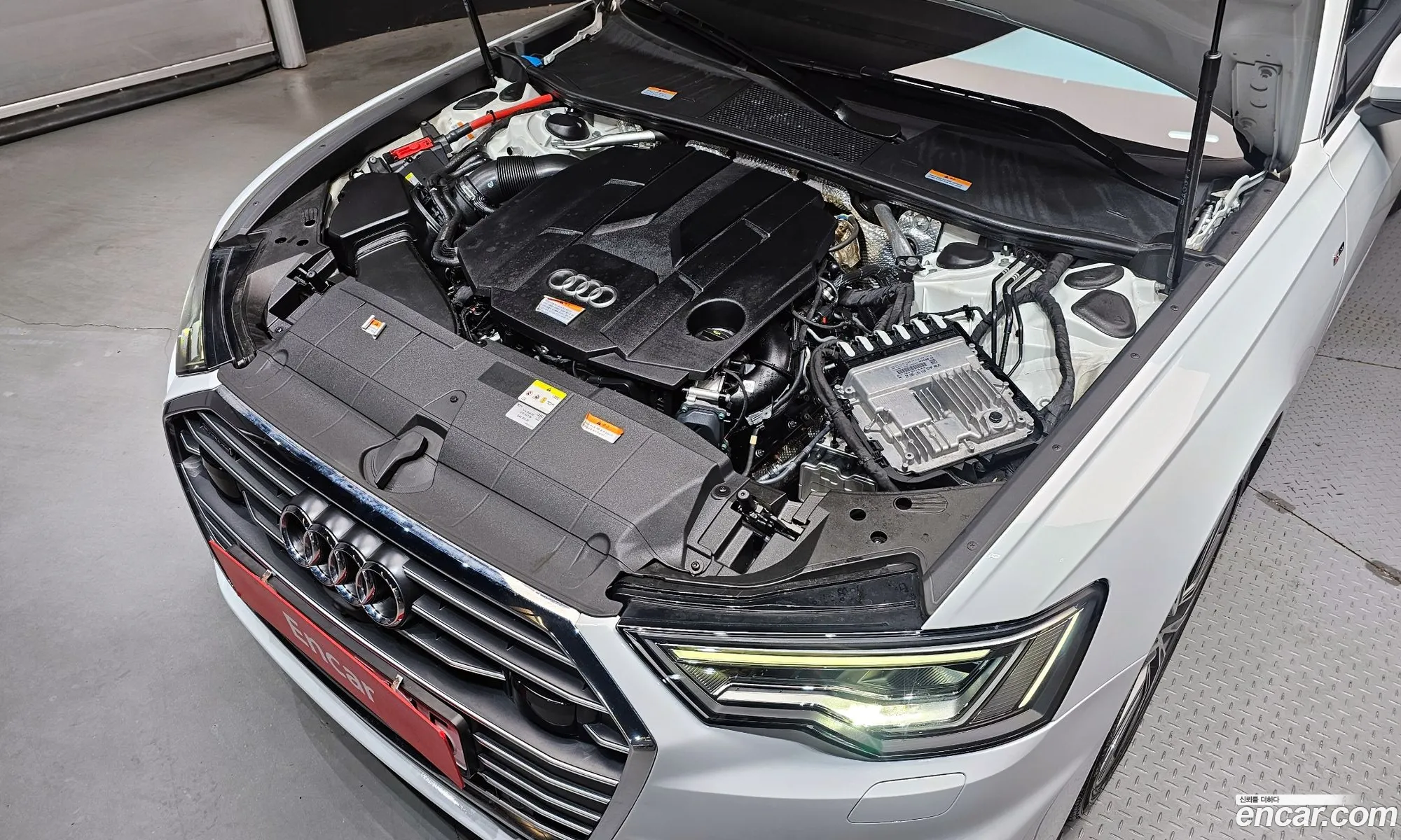 Audi A6 2022 WAUZZZF23NN041093 — 11