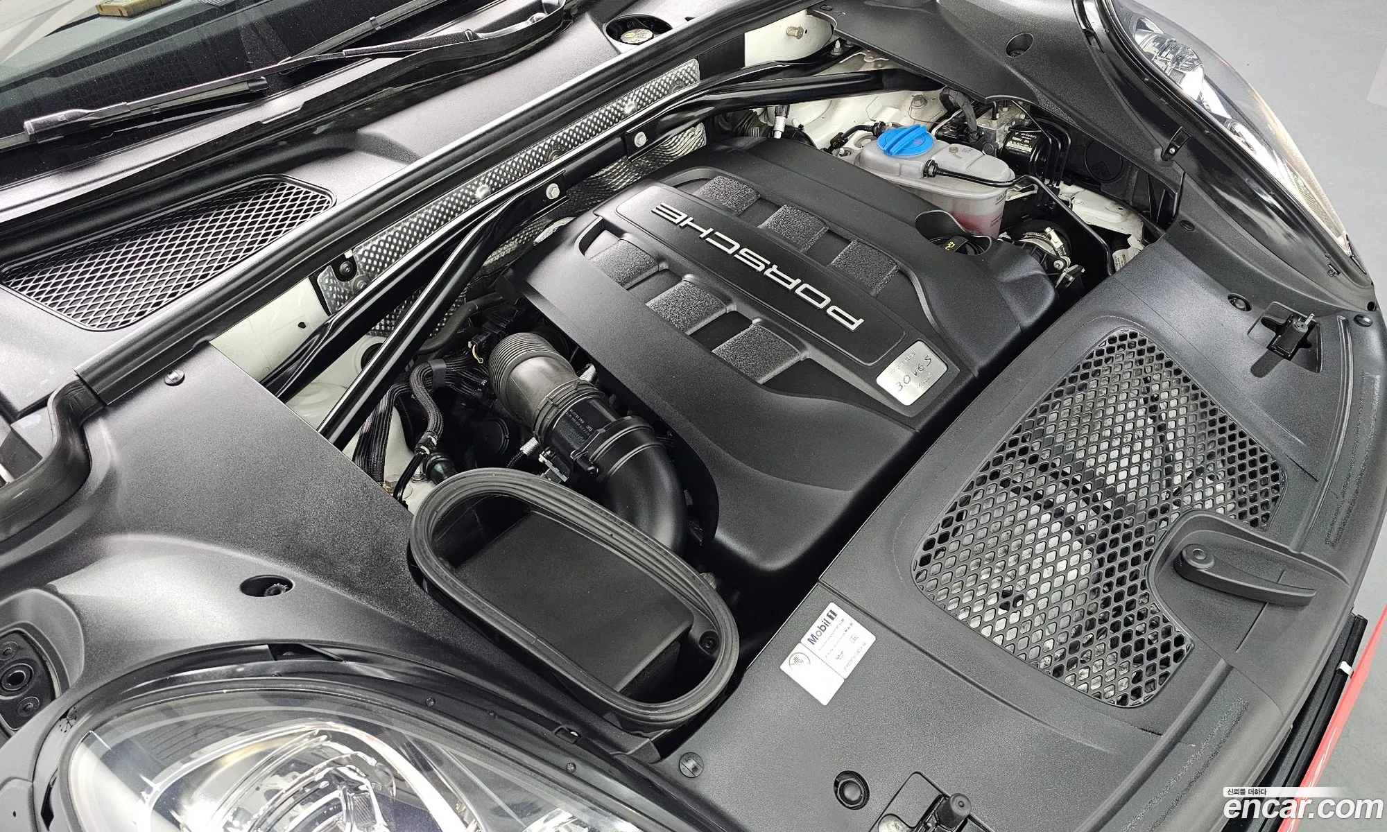 Porsche Macan 2017 WP1AD295XHLB70720 — 14