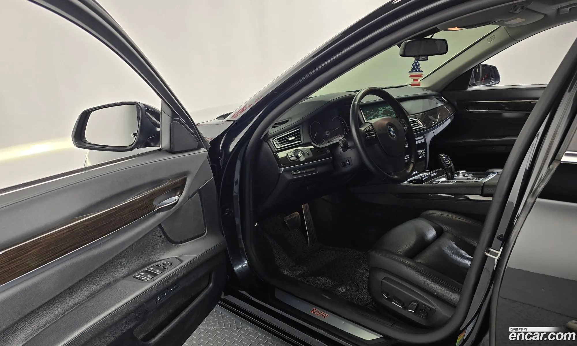 BMW 7 Series 2012 WBAYG4106DDE81083 — 8