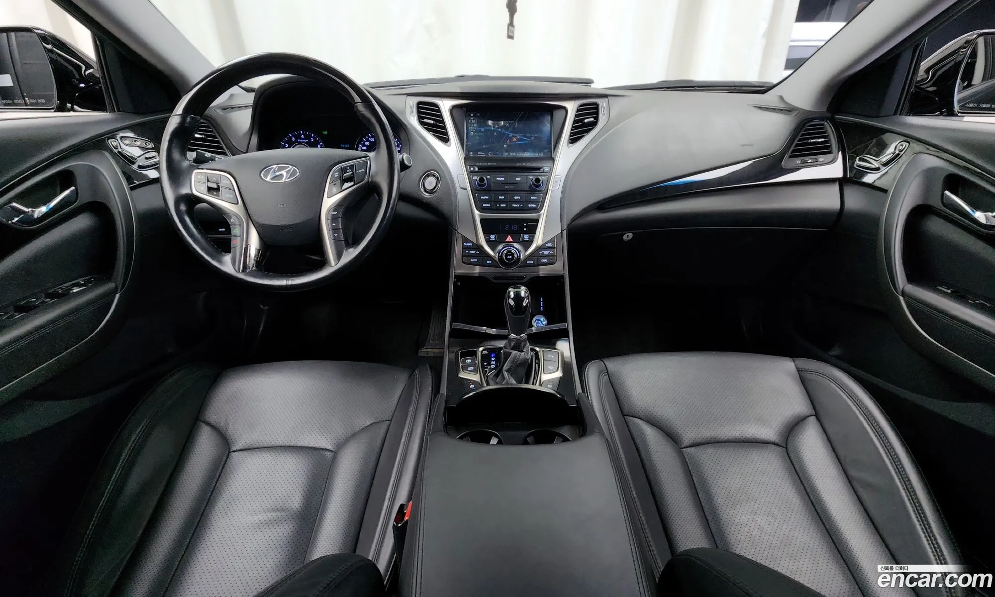 Hyundai Grandeur HG 2014 — 17