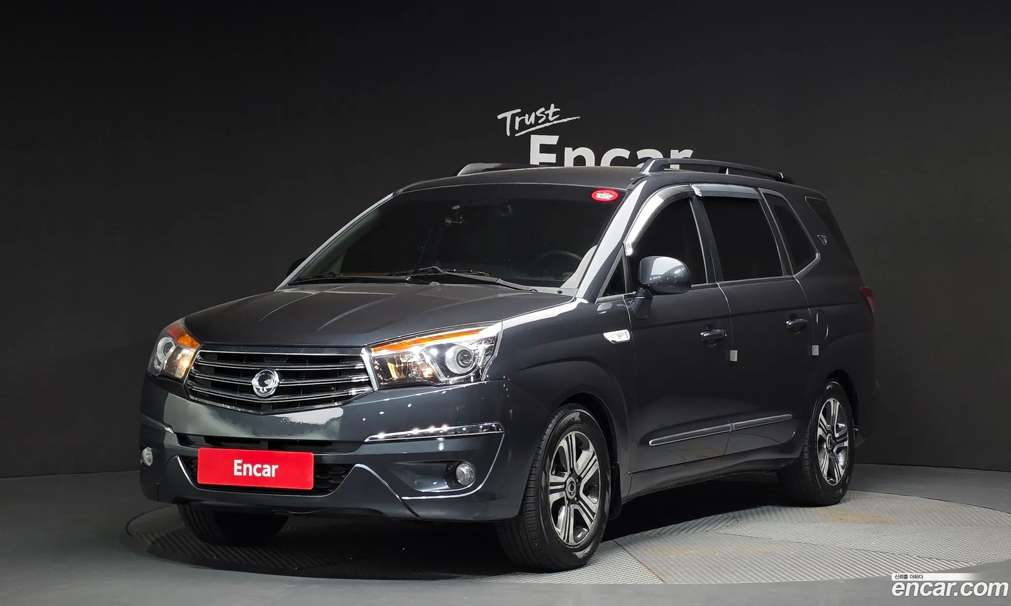 KG Mobility (SsangYong) Korando Turismo 2014 — 5