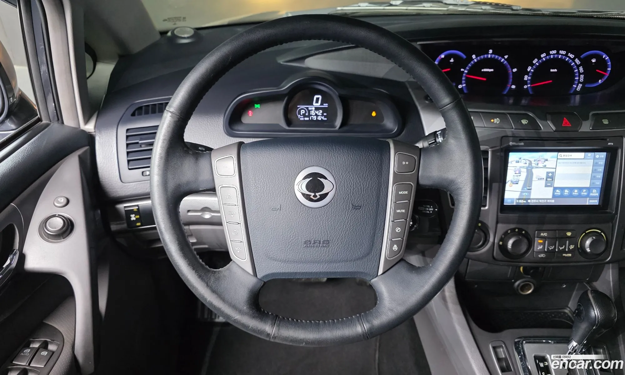 KG Mobility (SsangYong) Korando Turismo 2014 — 16