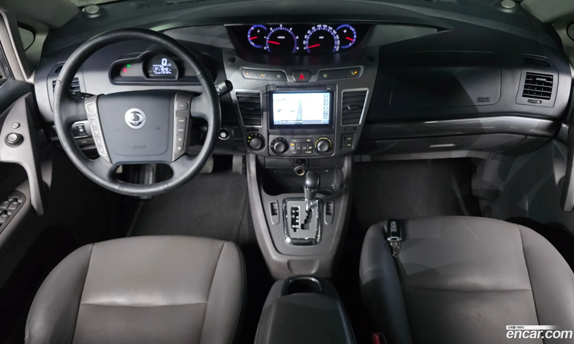 KG Mobility (SsangYong) Korando Turismo 2014 — 10