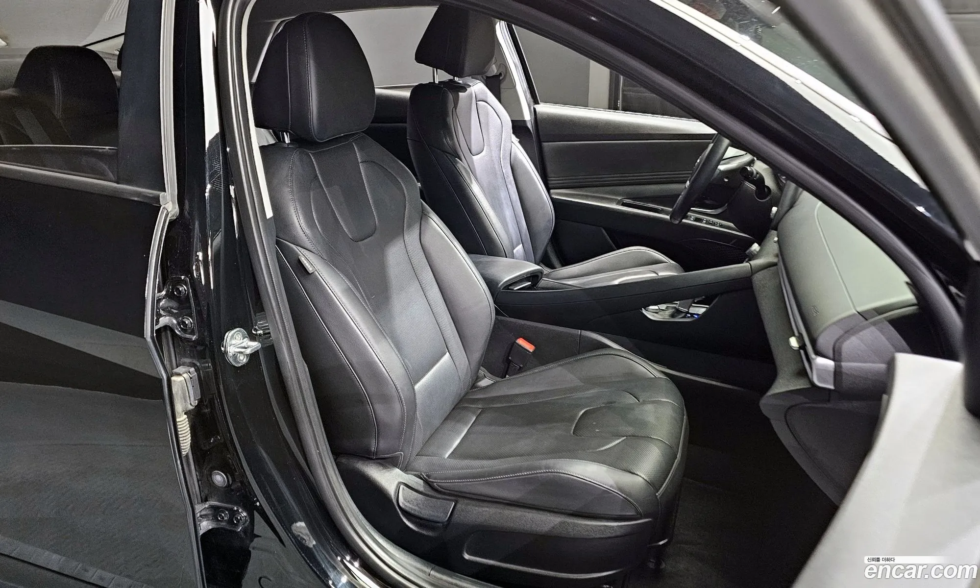 Hyundai Elantra 2020 — 2