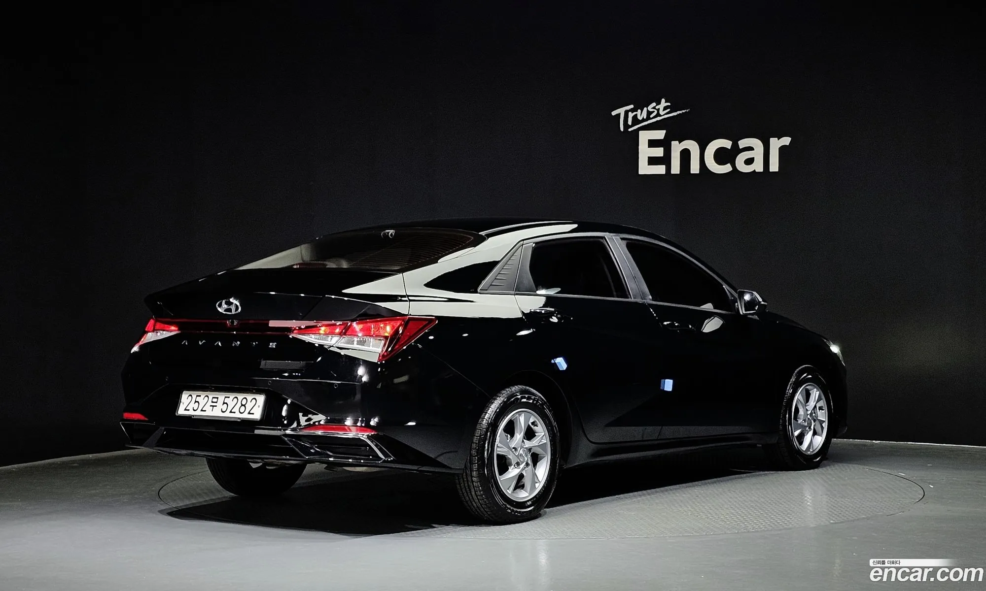 Hyundai Elantra 2020 — 19