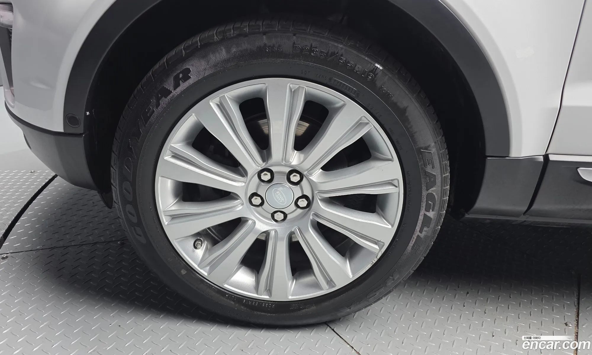 Land Rover Range Rover Evoque 2016 SALVA2BN3GH122413 — 3