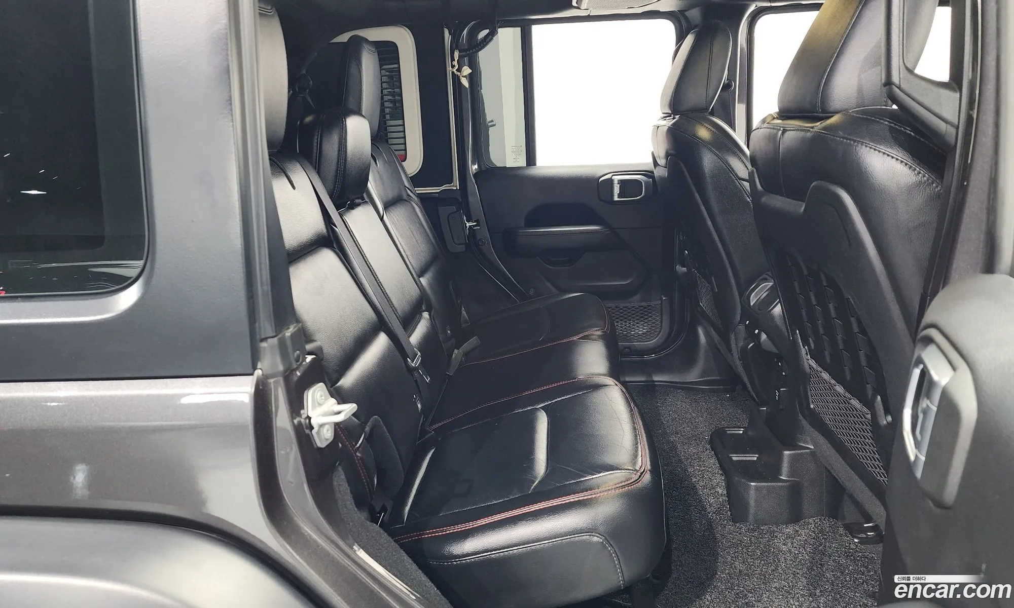 Jeep Wrangler 2022 — 11