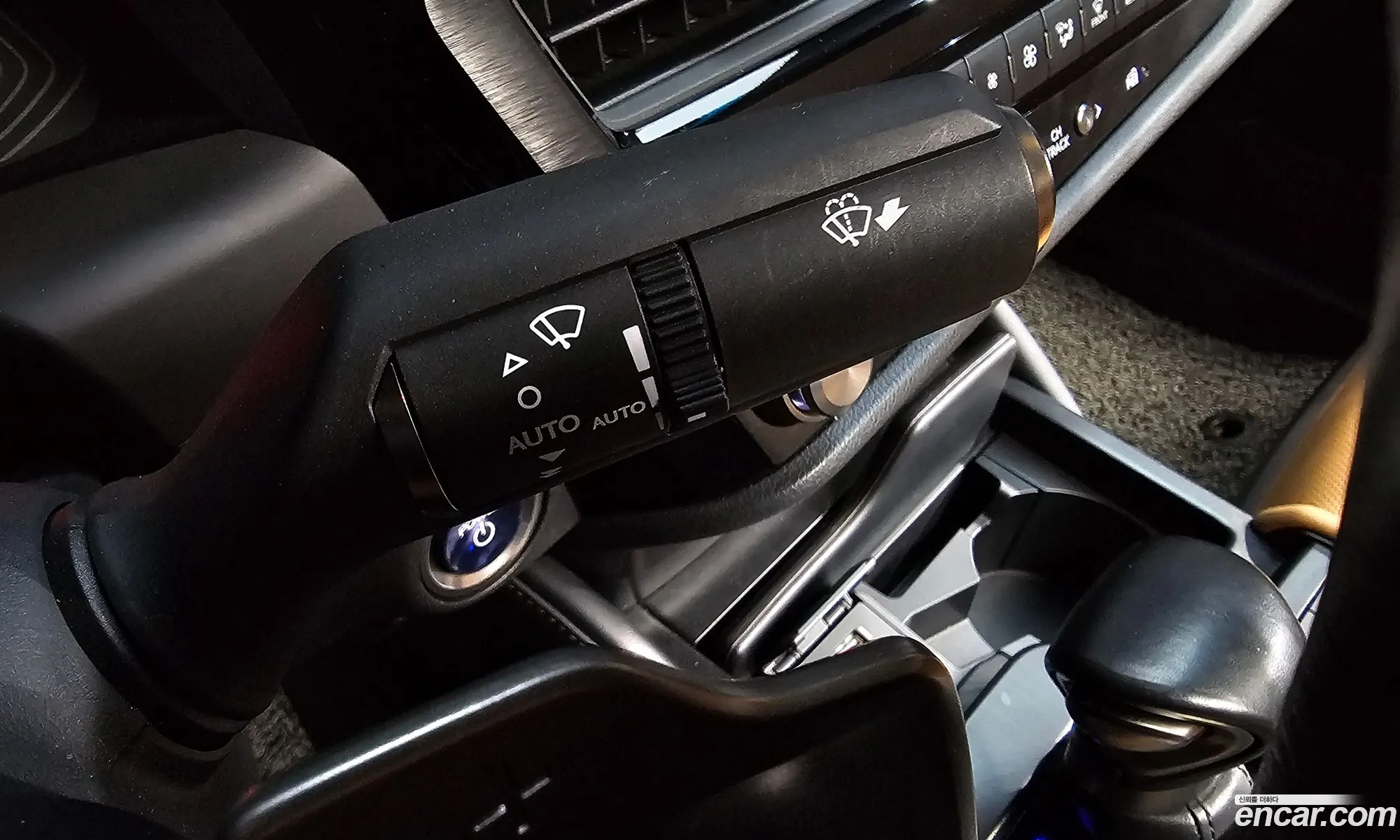 Lexus ES300h 7th Gen 2022 JTHBA1C19N2011525 — 12