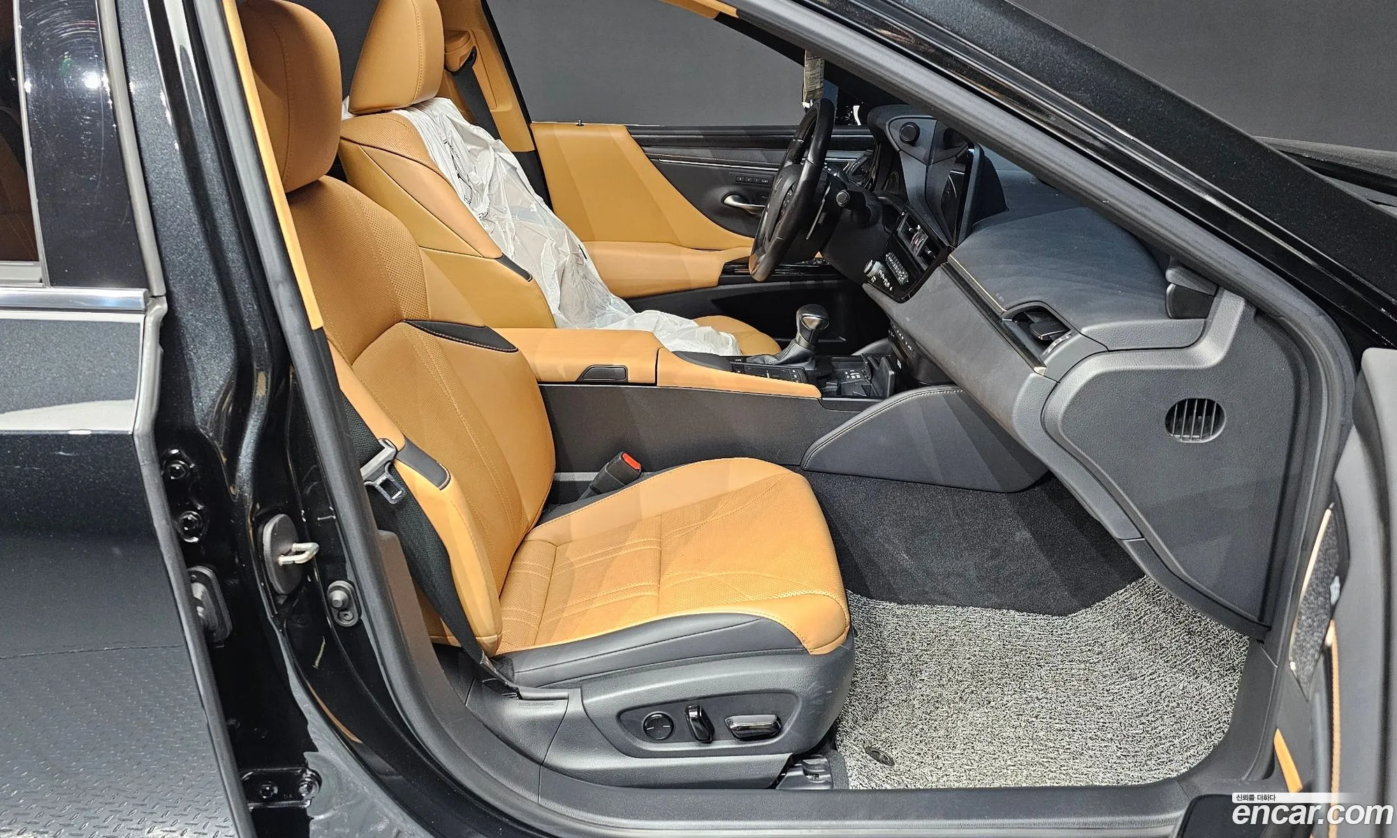 Lexus ES300h 7th Gen 2022 JTHBA1C19N2011525 — 15